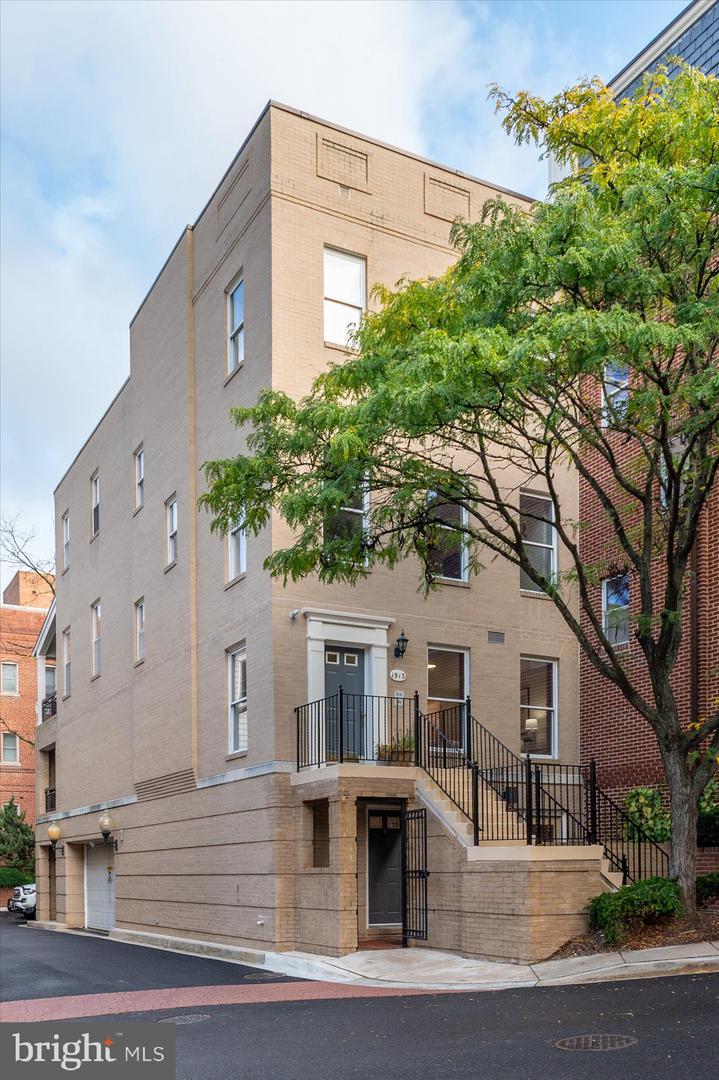 1913 KALORAMA PL NW #13, WASHINGTON, District Of Columbia 20009, 1 Bedroom Bedrooms, ,1 BathroomBathrooms,Residential,For sale,1913 KALORAMA PL NW #13,DCDC2205862 MLS # DCDC2205862