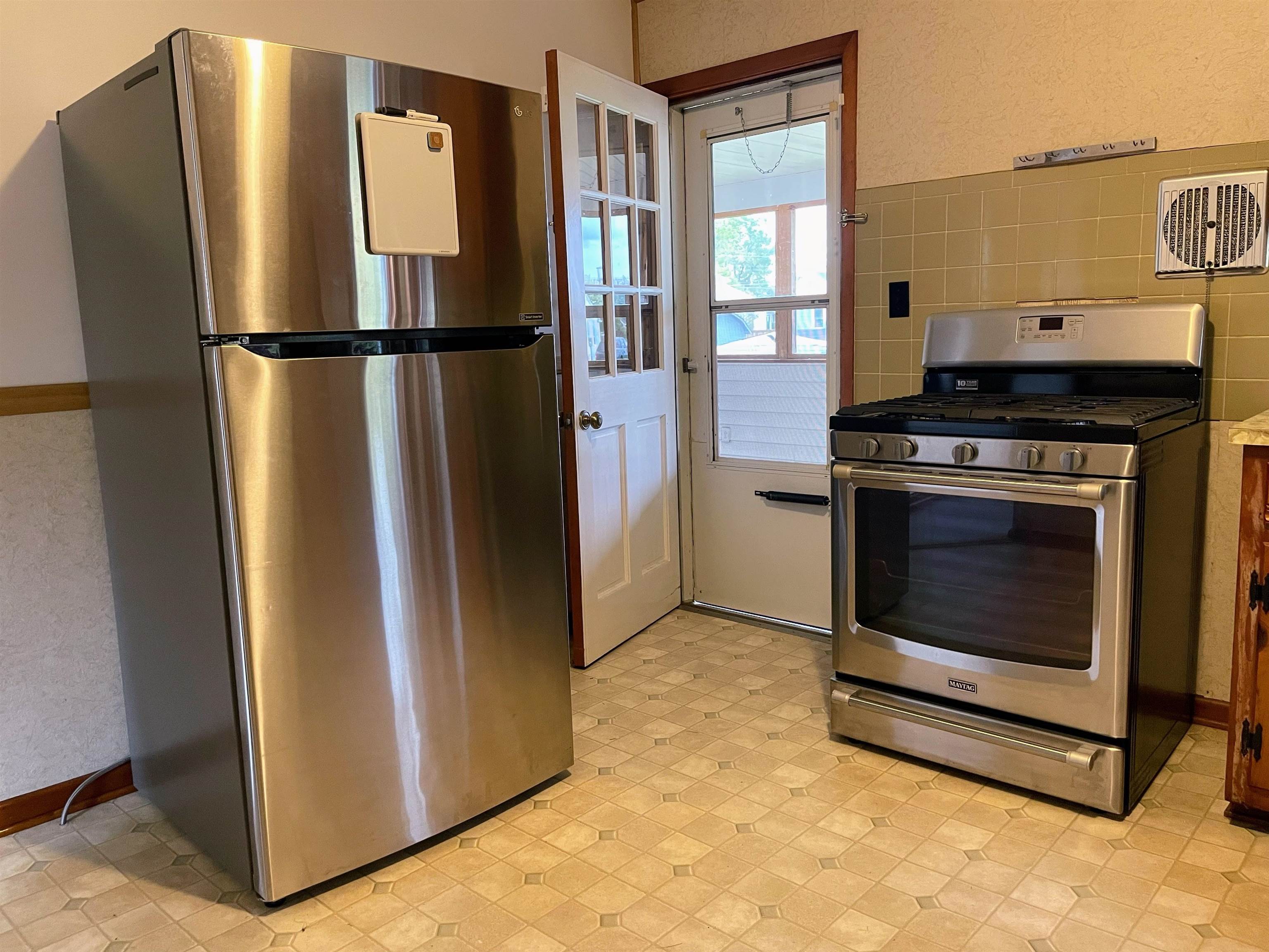 529 N AUGUSTA AVE, WAYNESBORO, Virginia 22980, 3 Bedrooms Bedrooms, ,1 BathroomBathrooms,Residential,Extra Lot Included!,529 N AUGUSTA AVE,669900 MLS # 669900