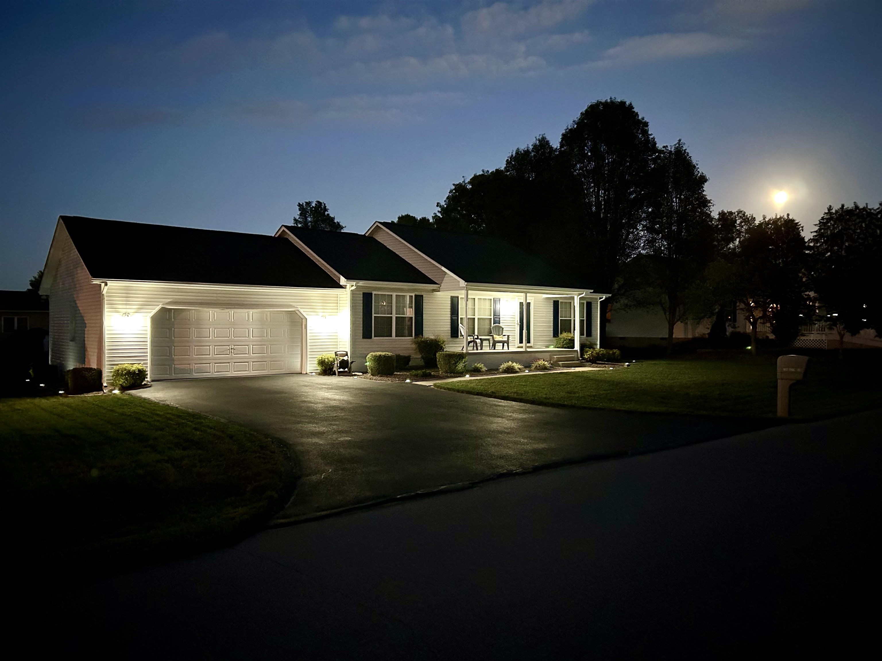 704 17TH ST, GROTTOES, Virginia 24441, 3 Bedrooms Bedrooms, ,2 BathroomsBathrooms,Residential,704 17TH ST,669902 MLS # 669902