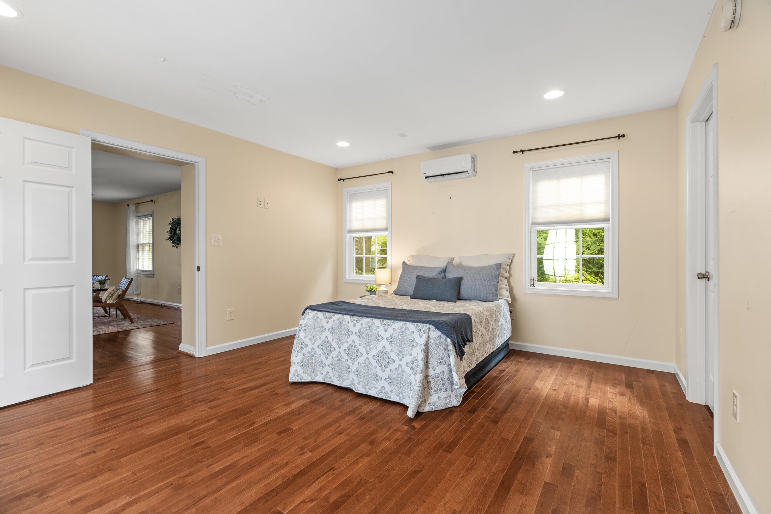 407 CROMPTON RD, WAYNESBORO, Virginia 22980, 5 Bedrooms Bedrooms, ,3 BathroomsBathrooms,Residential,407 CROMPTON RD,669904 MLS # 669904