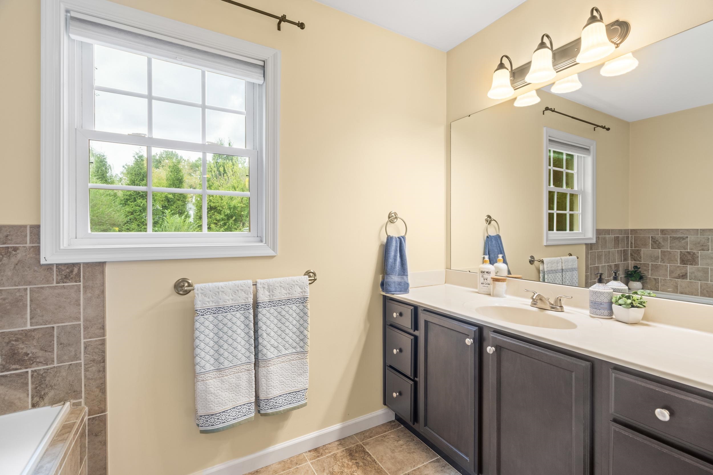 407 CROMPTON RD, WAYNESBORO, Virginia 22980, 5 Bedrooms Bedrooms, ,3 BathroomsBathrooms,Residential,407 CROMPTON RD,669904 MLS # 669904