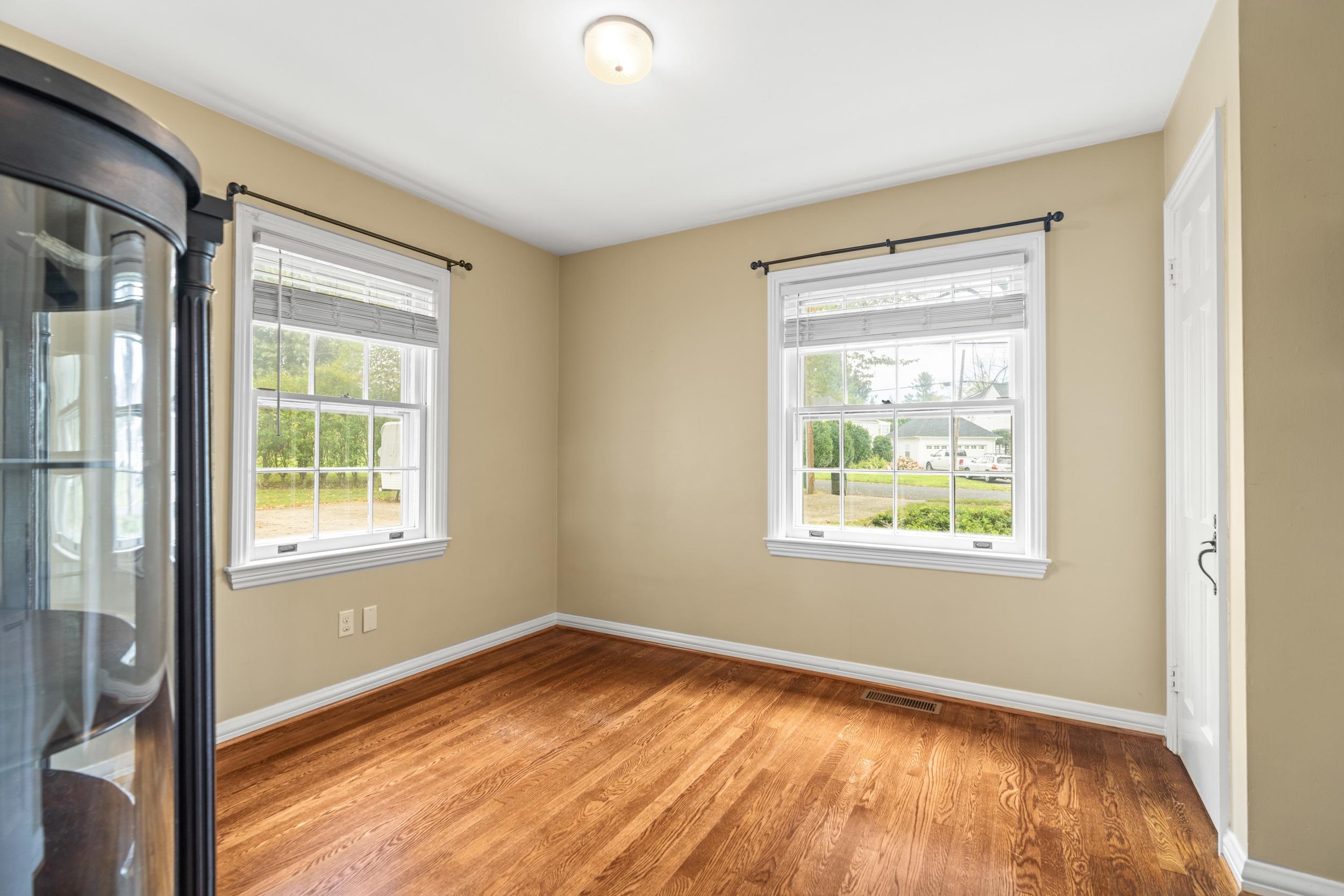 407 CROMPTON RD, WAYNESBORO, Virginia 22980, 5 Bedrooms Bedrooms, ,3 BathroomsBathrooms,Residential,407 CROMPTON RD,669904 MLS # 669904