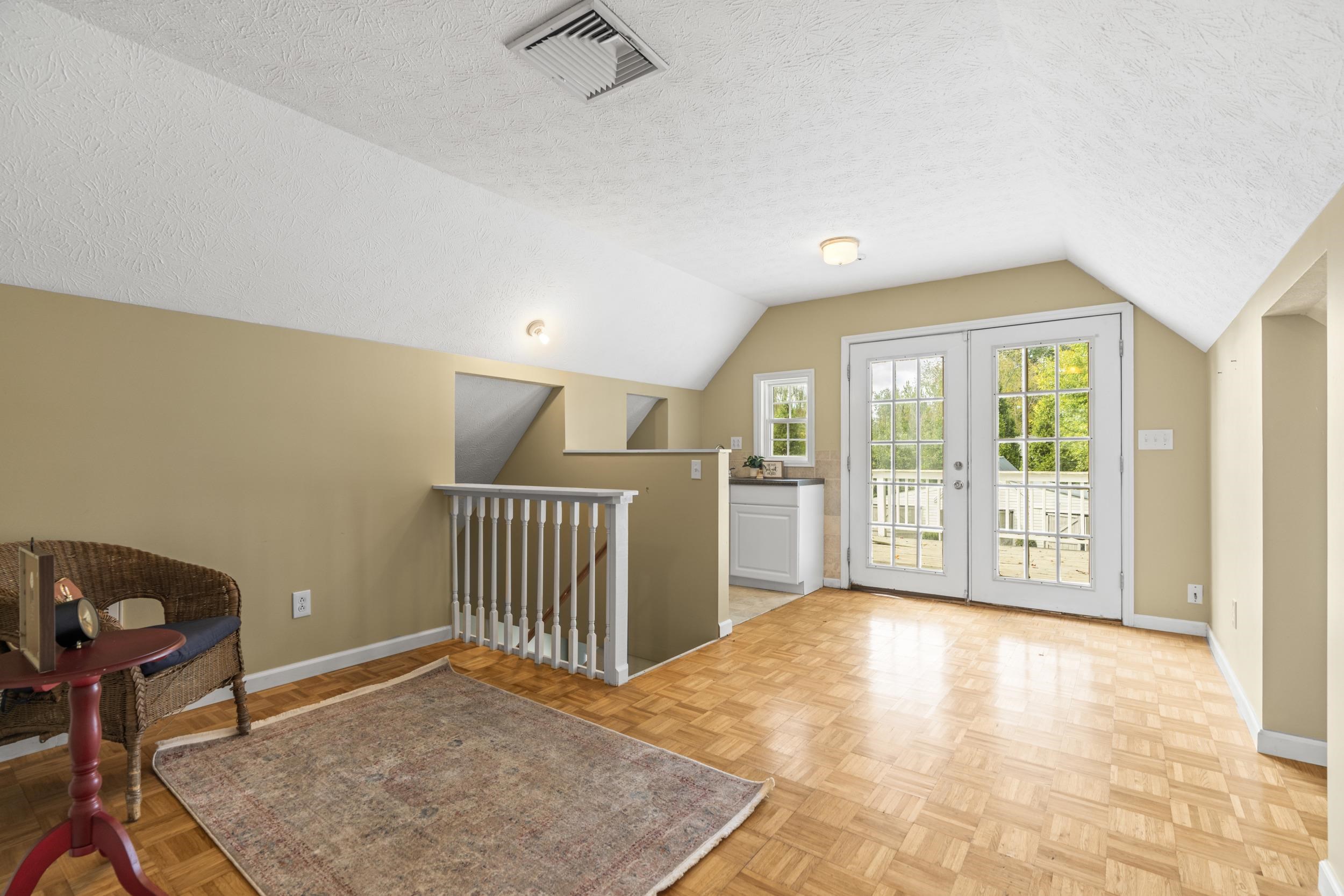 407 CROMPTON RD, WAYNESBORO, Virginia 22980, 5 Bedrooms Bedrooms, ,3 BathroomsBathrooms,Residential,407 CROMPTON RD,669904 MLS # 669904