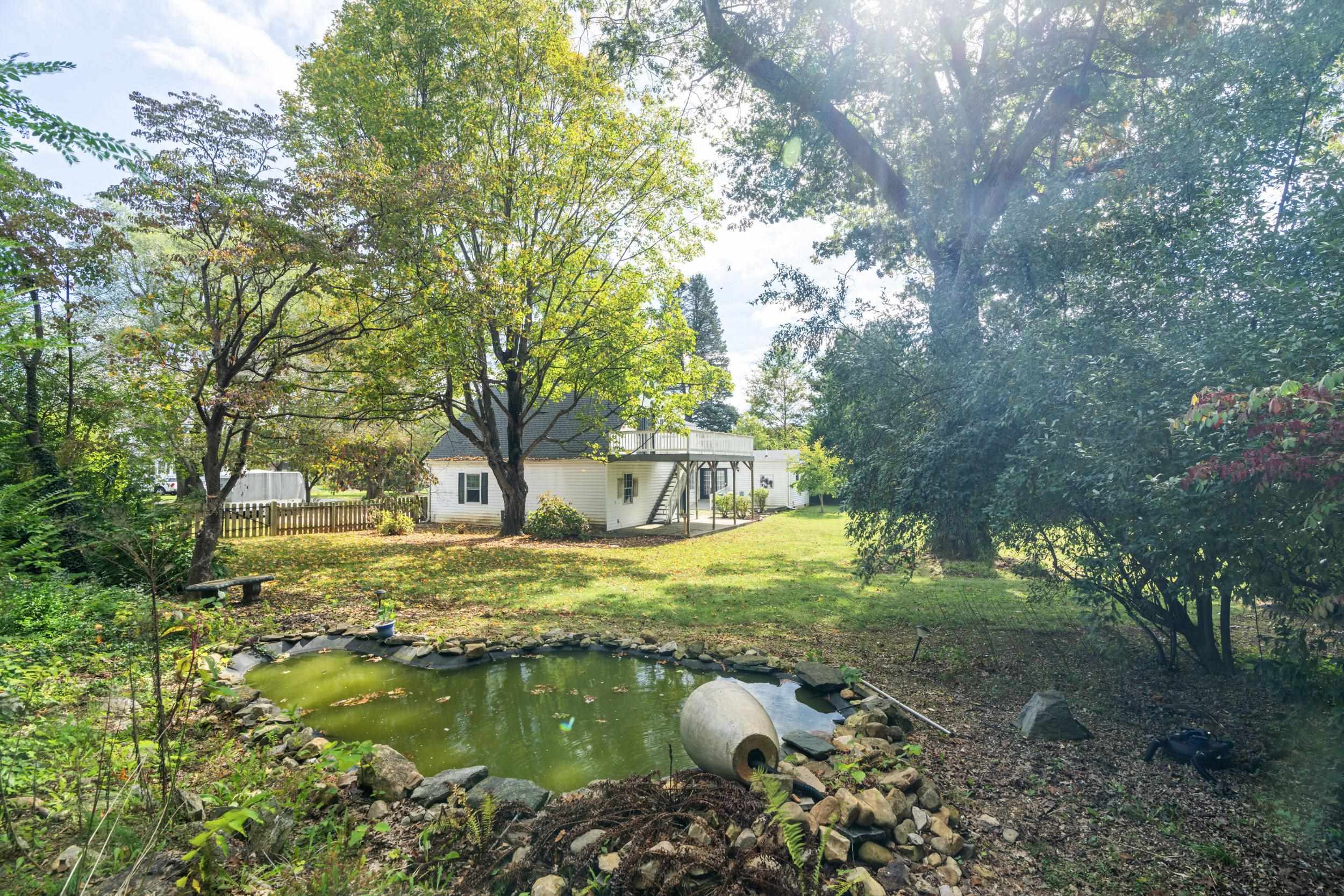 407 CROMPTON RD, WAYNESBORO, Virginia 22980, 5 Bedrooms Bedrooms, ,3 BathroomsBathrooms,Residential,407 CROMPTON RD,669904 MLS # 669904