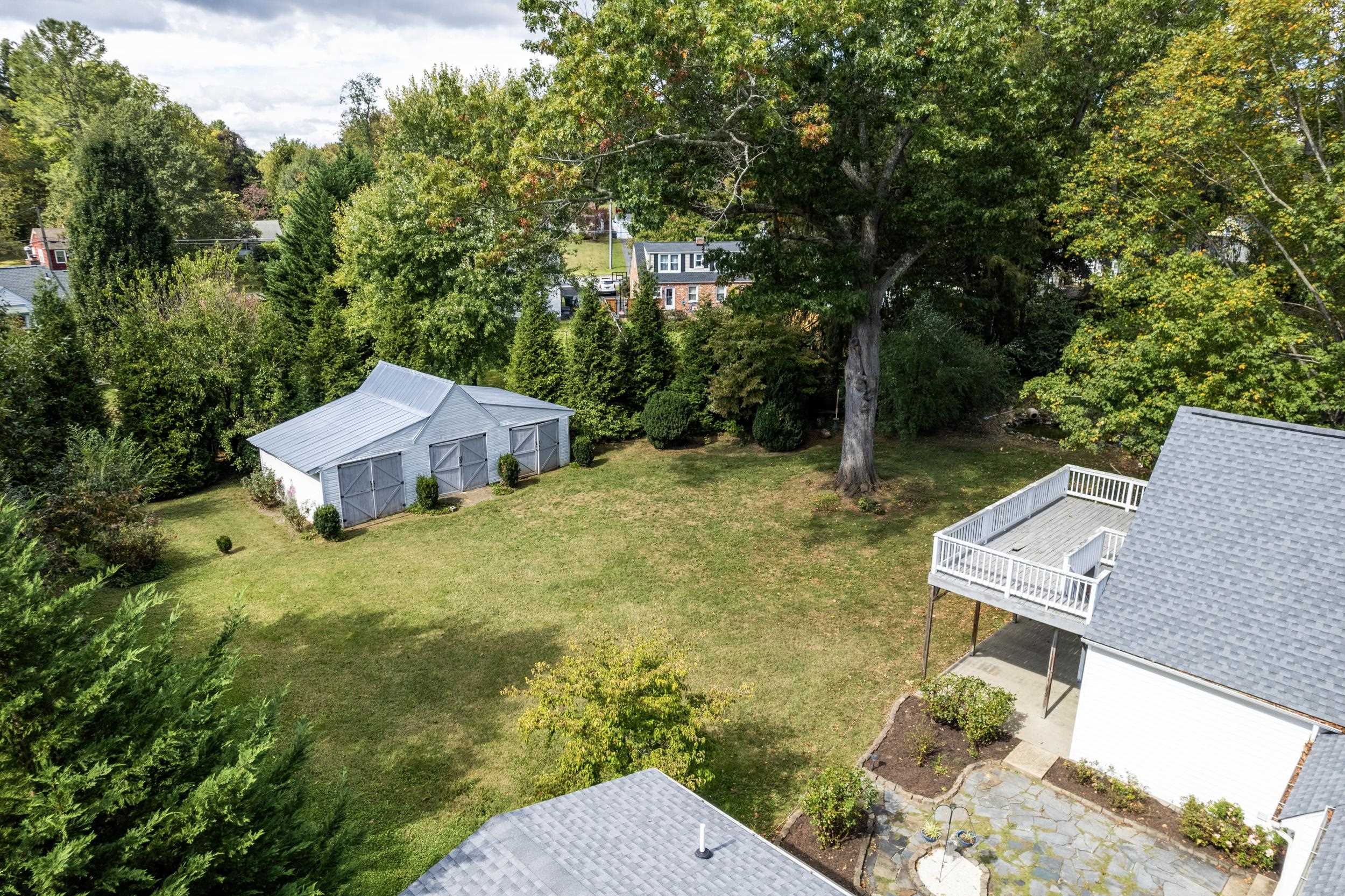 407 CROMPTON RD, WAYNESBORO, Virginia 22980, 5 Bedrooms Bedrooms, ,3 BathroomsBathrooms,Residential,407 CROMPTON RD,669904 MLS # 669904