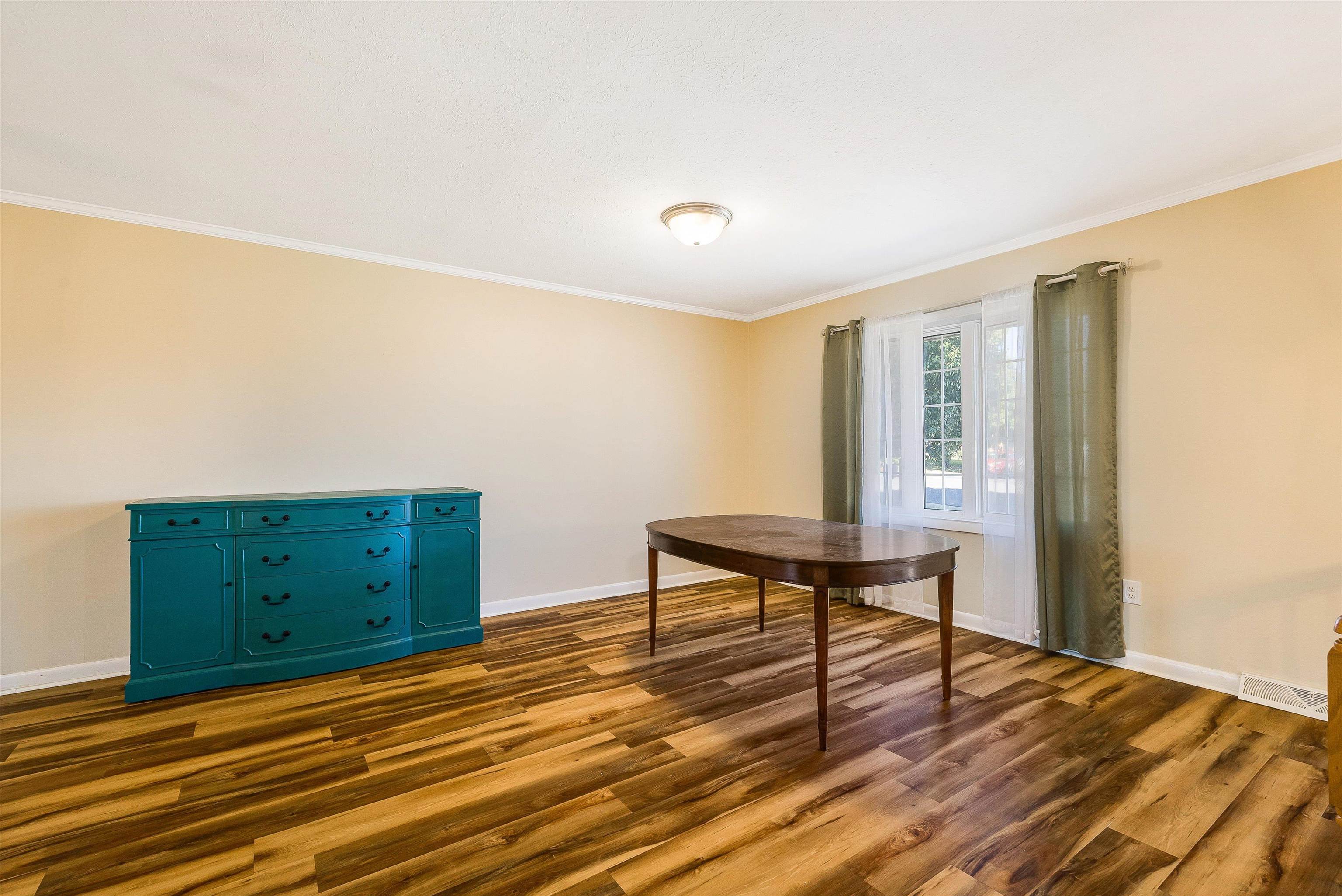 170 MORNINGSIDE DR, BROADWAY, Virginia 22815, 5 Bedrooms Bedrooms, ,2 BathroomsBathrooms,Residential,170 MORNINGSIDE DR,669913 MLS # 669913