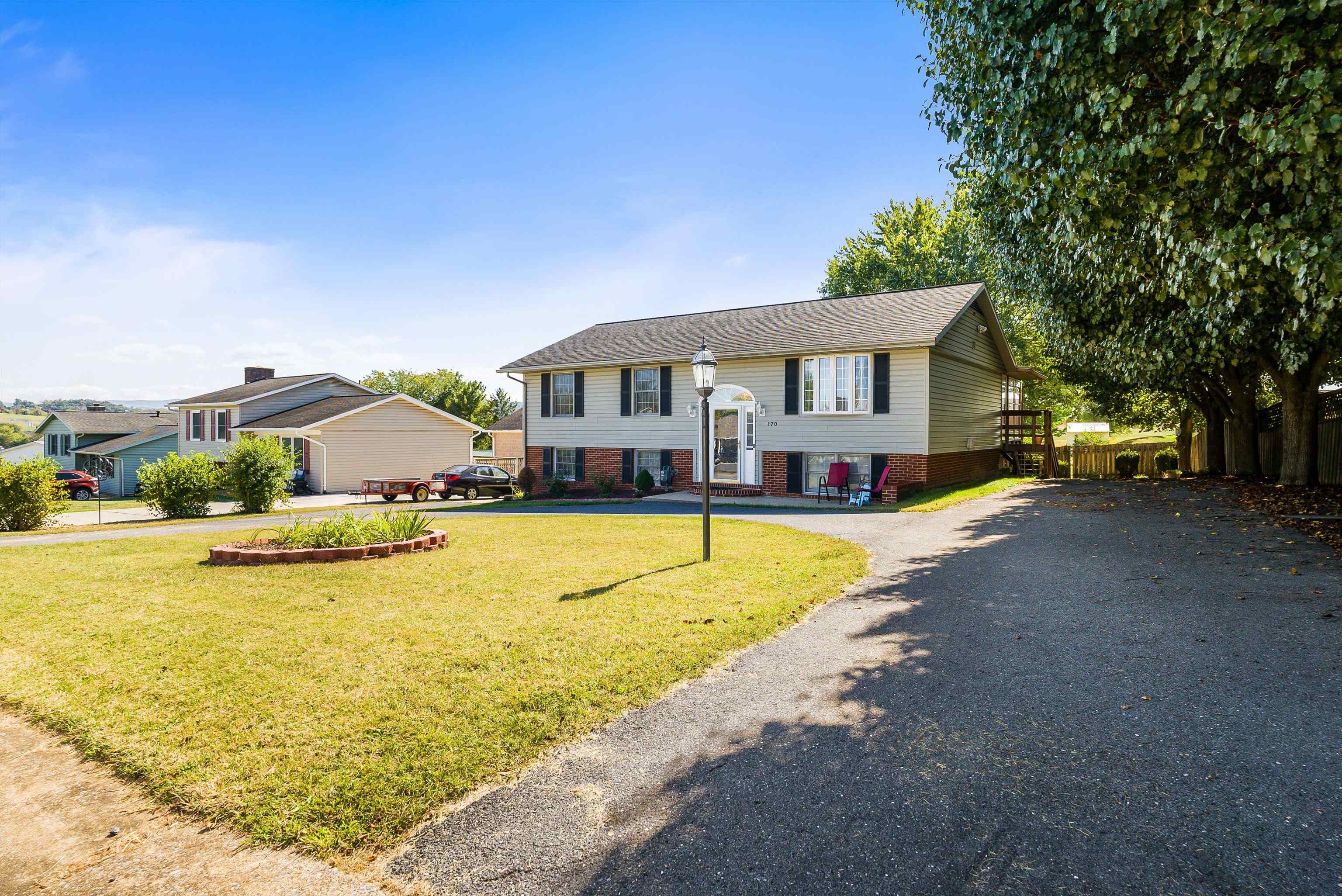 170 MORNINGSIDE DR, BROADWAY, Virginia 22815, 5 Bedrooms Bedrooms, ,2 BathroomsBathrooms,Residential,170 MORNINGSIDE DR,669913 MLS # 669913