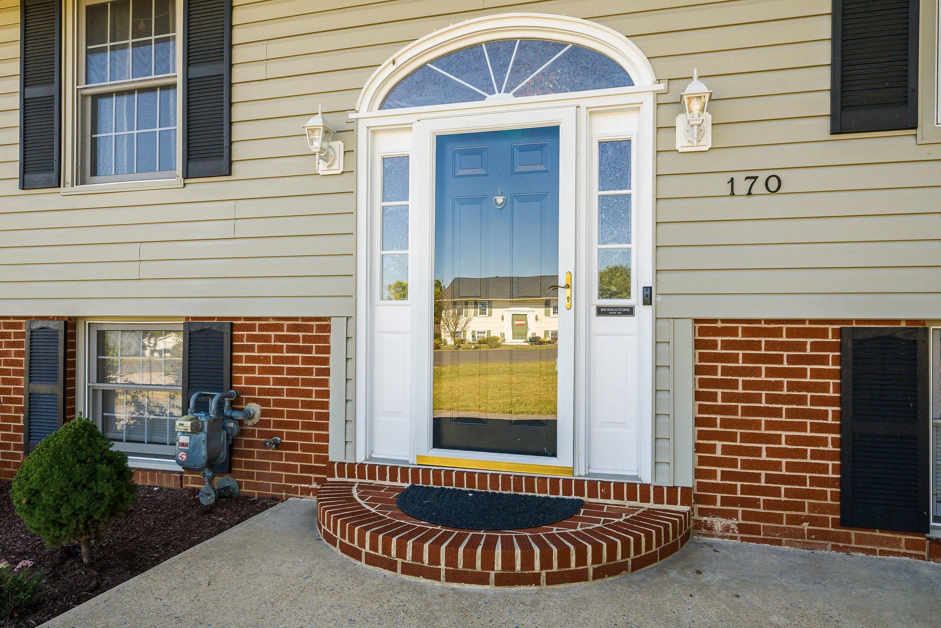 170 MORNINGSIDE DR, BROADWAY, Virginia 22815, 5 Bedrooms Bedrooms, ,2 BathroomsBathrooms,Residential,170 MORNINGSIDE DR,669913 MLS # 669913