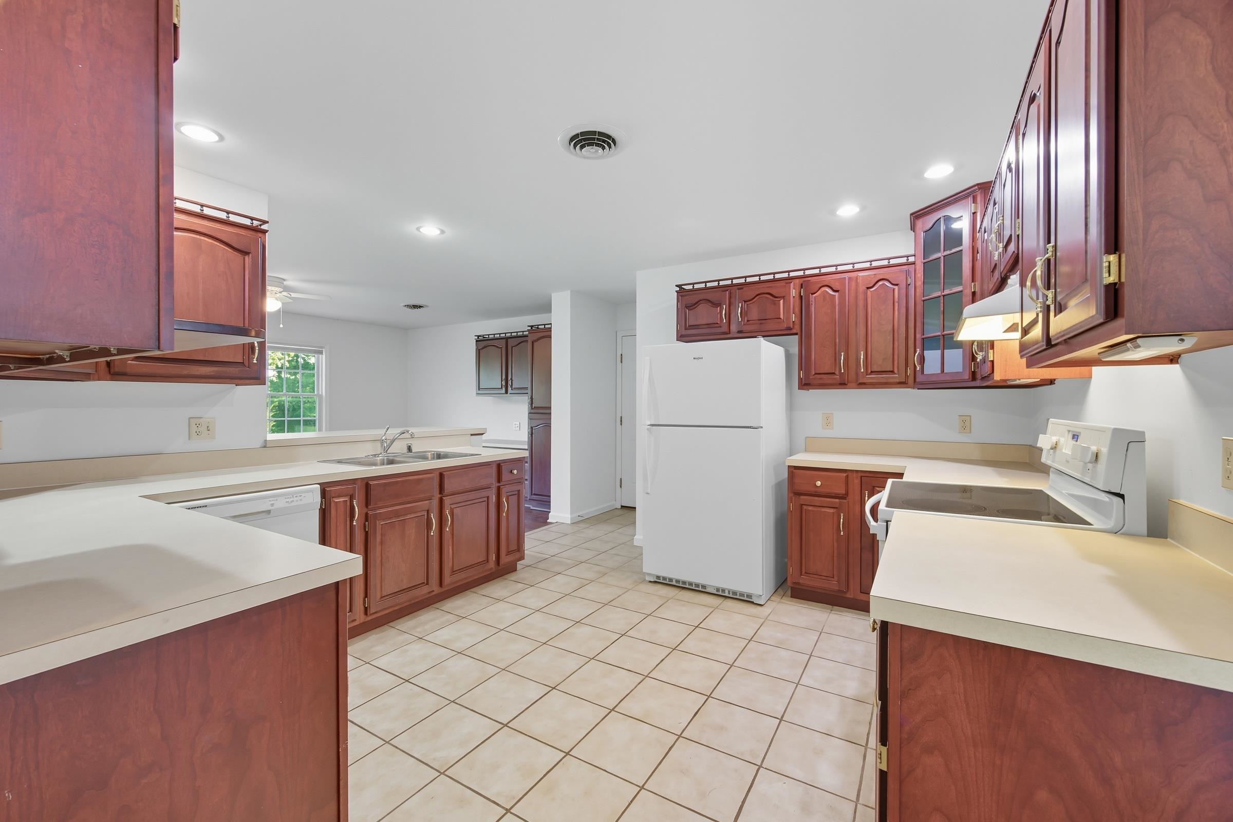 107 SHENELL DR, MOUNT JACKSON, Virginia 22842, 3 Bedrooms Bedrooms, ,2 BathroomsBathrooms,Residential,107 SHENELL DR,669916 MLS # 669916