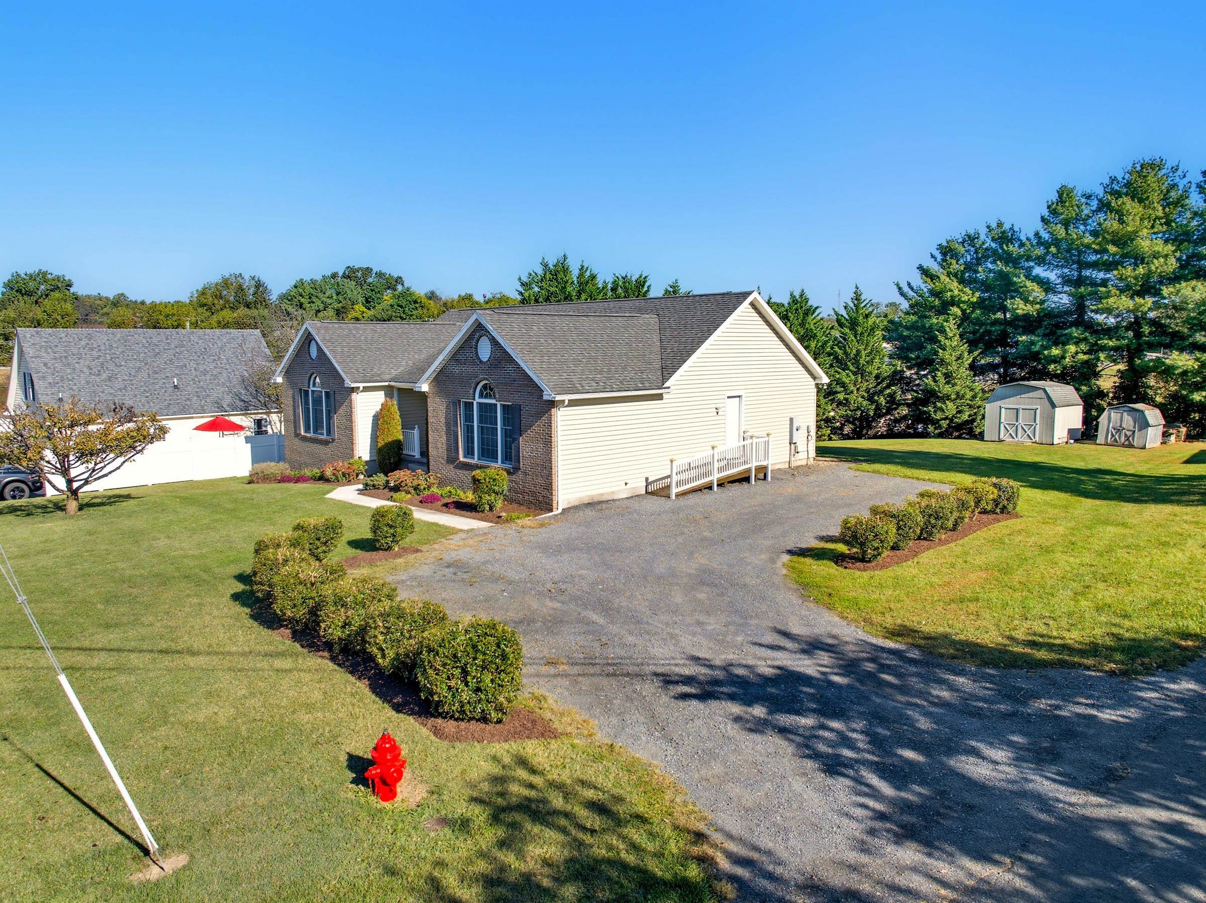 107 SHENELL DR, MOUNT JACKSON, Virginia 22842, 3 Bedrooms Bedrooms, ,2 BathroomsBathrooms,Residential,107 SHENELL DR,669916 MLS # 669916