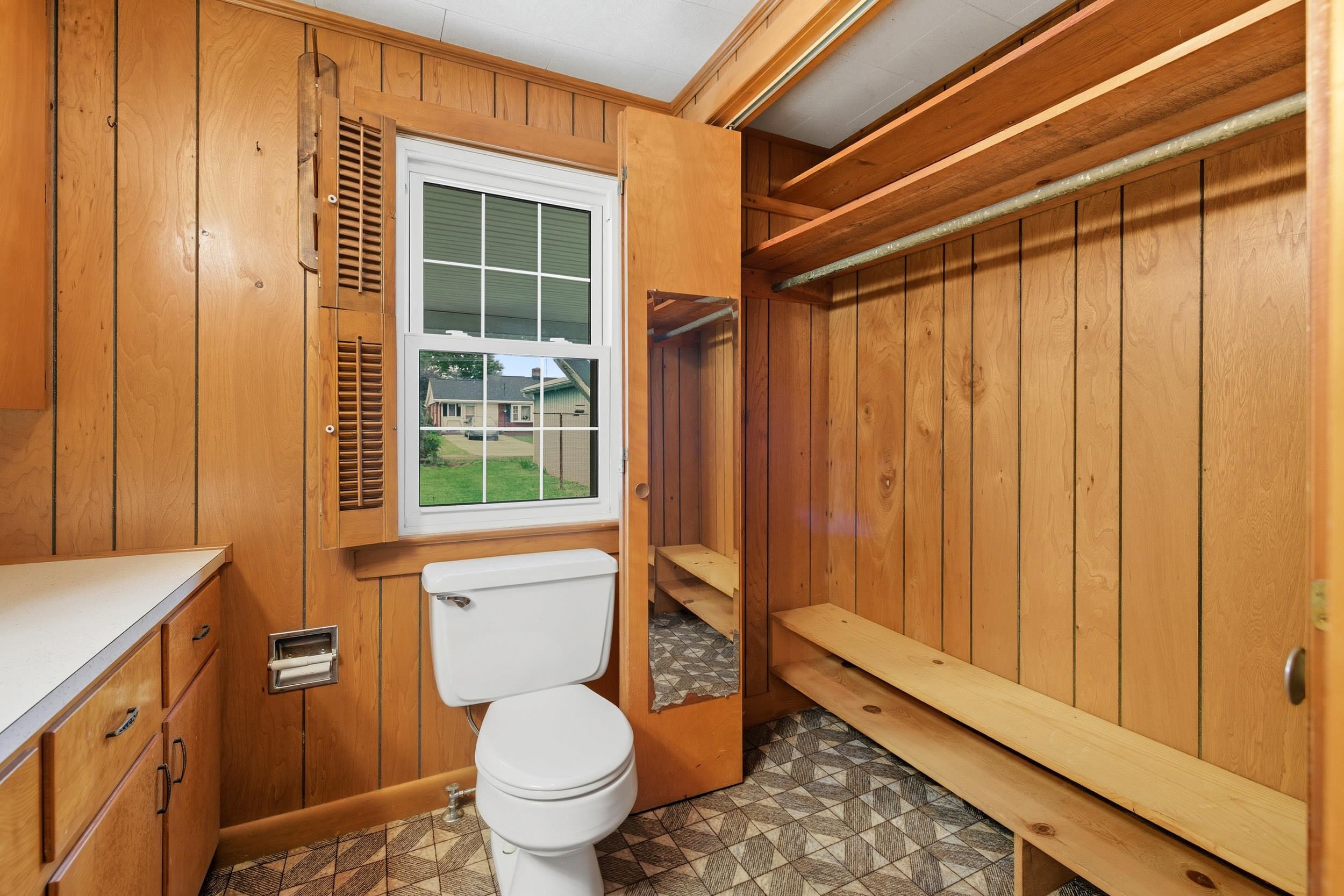 403 LEE AVE, ELKTON, Virginia 22827, 3 Bedrooms Bedrooms, ,1 BathroomBathrooms,Residential,403 LEE AVE,669925 MLS # 669925