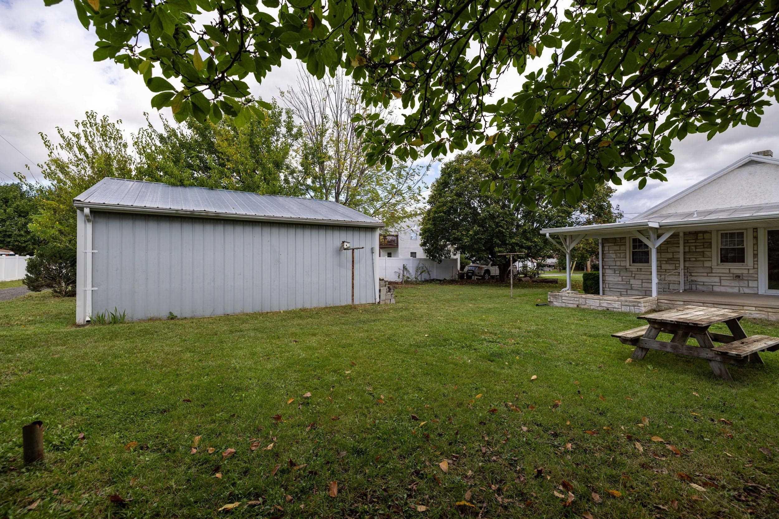 403 LEE AVE, ELKTON, Virginia 22827, 3 Bedrooms Bedrooms, ,1 BathroomBathrooms,Residential,403 LEE AVE,669925 MLS # 669925