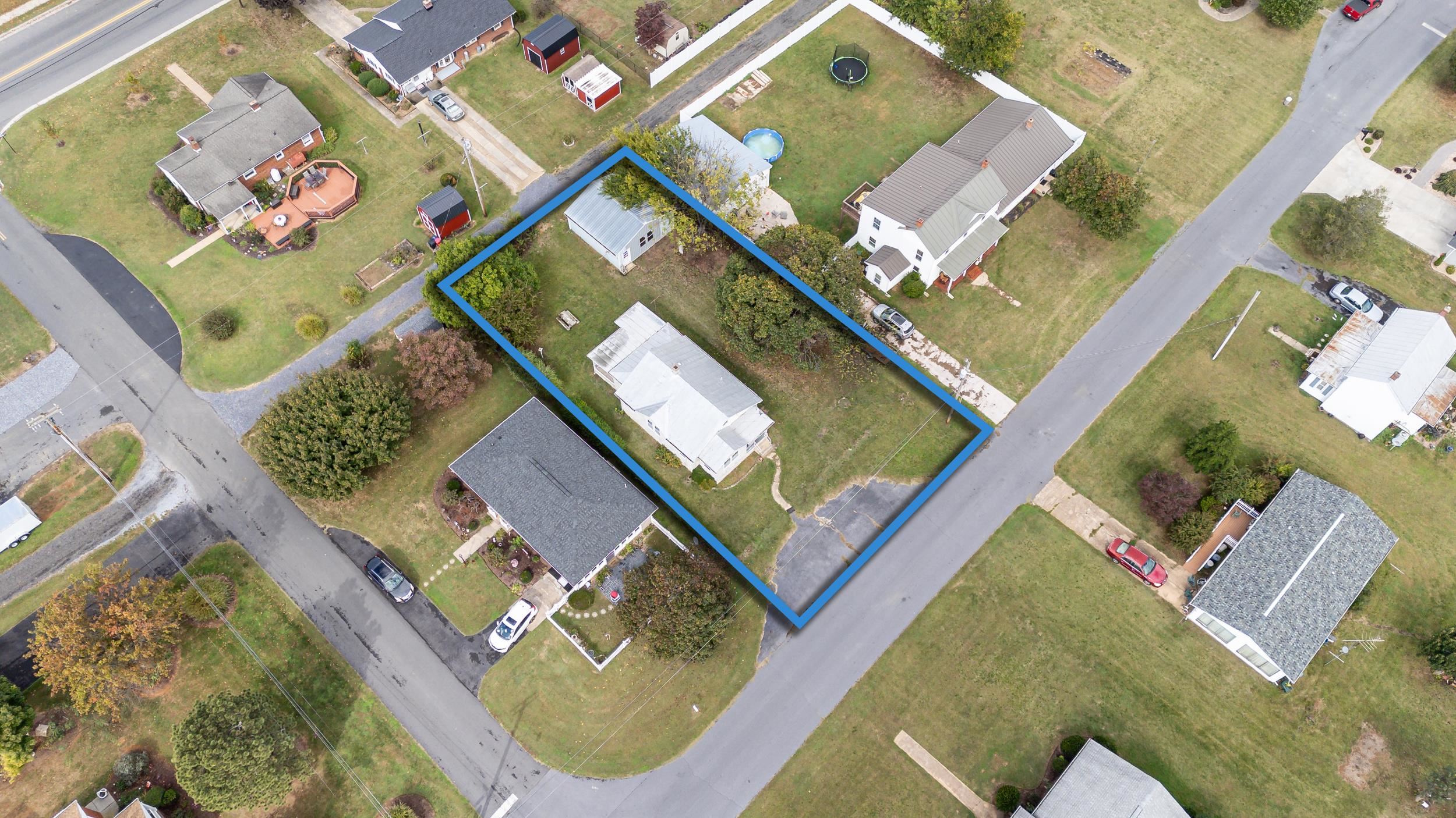 403 LEE AVE, ELKTON, Virginia 22827, 3 Bedrooms Bedrooms, ,1 BathroomBathrooms,Residential,403 LEE AVE,669925 MLS # 669925