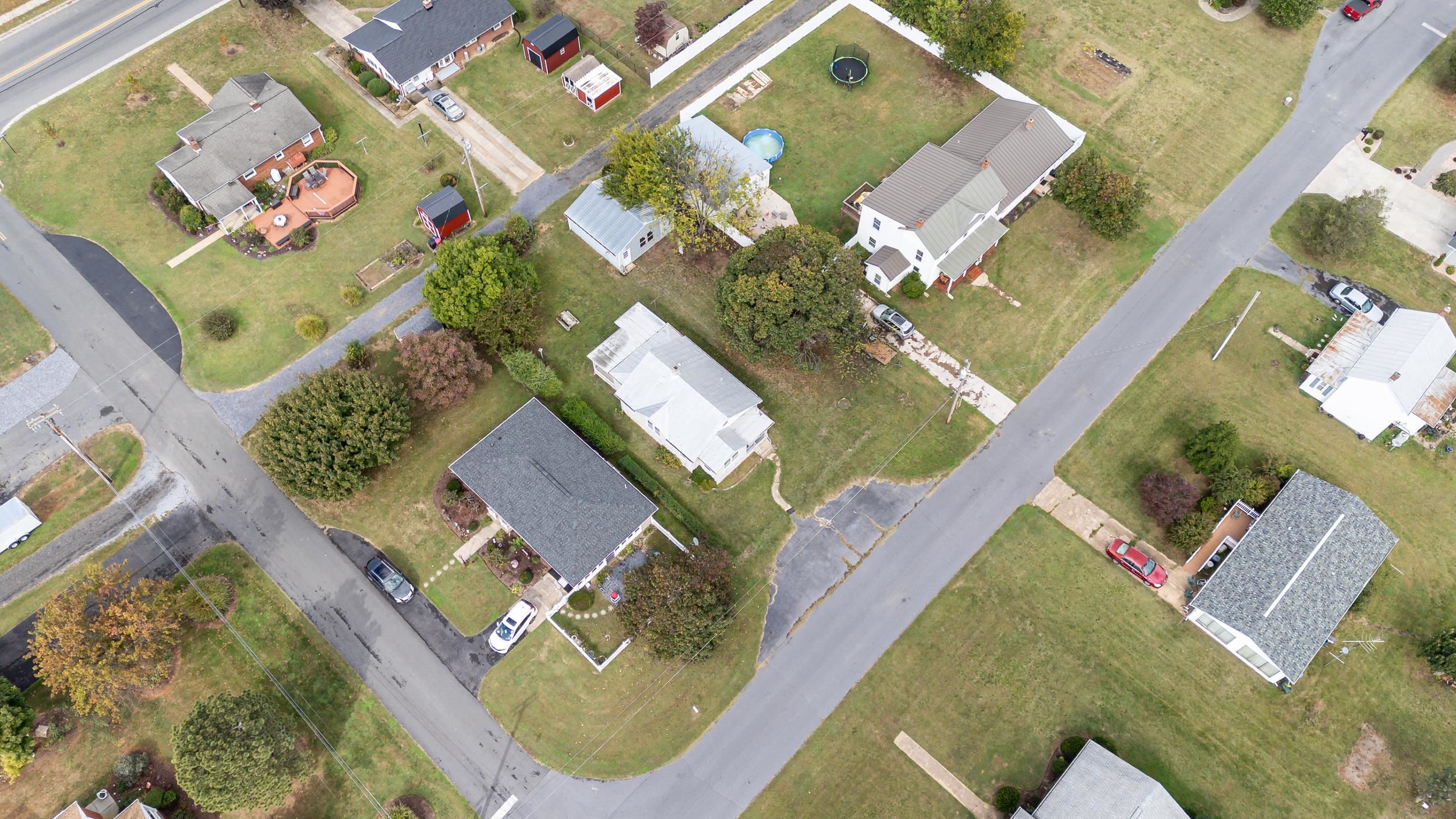 403 LEE AVE, ELKTON, Virginia 22827, 3 Bedrooms Bedrooms, ,1 BathroomBathrooms,Residential,403 LEE AVE,669925 MLS # 669925