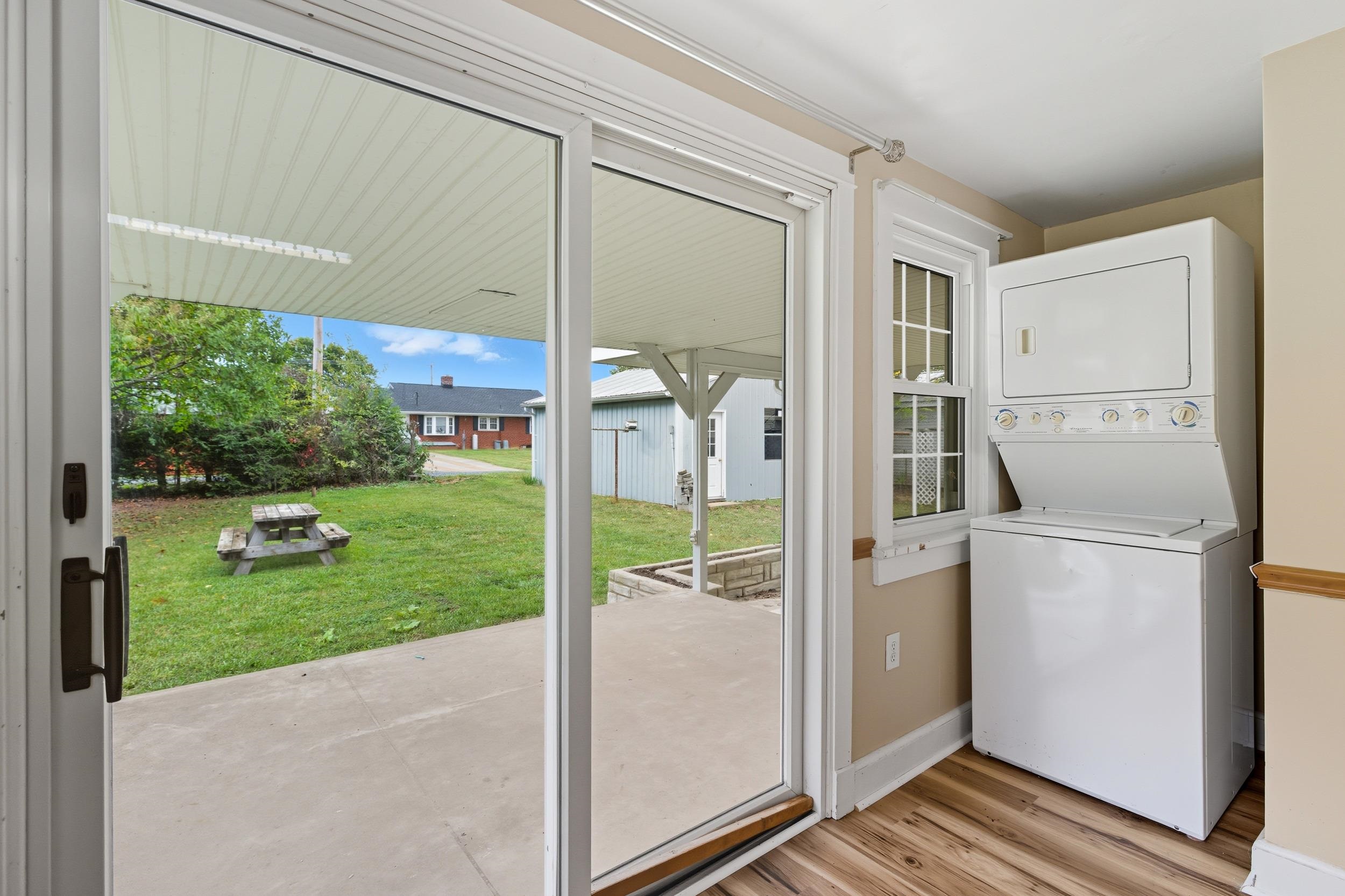 403 LEE AVE, ELKTON, Virginia 22827, 3 Bedrooms Bedrooms, ,1 BathroomBathrooms,Residential,403 LEE AVE,669925 MLS # 669925