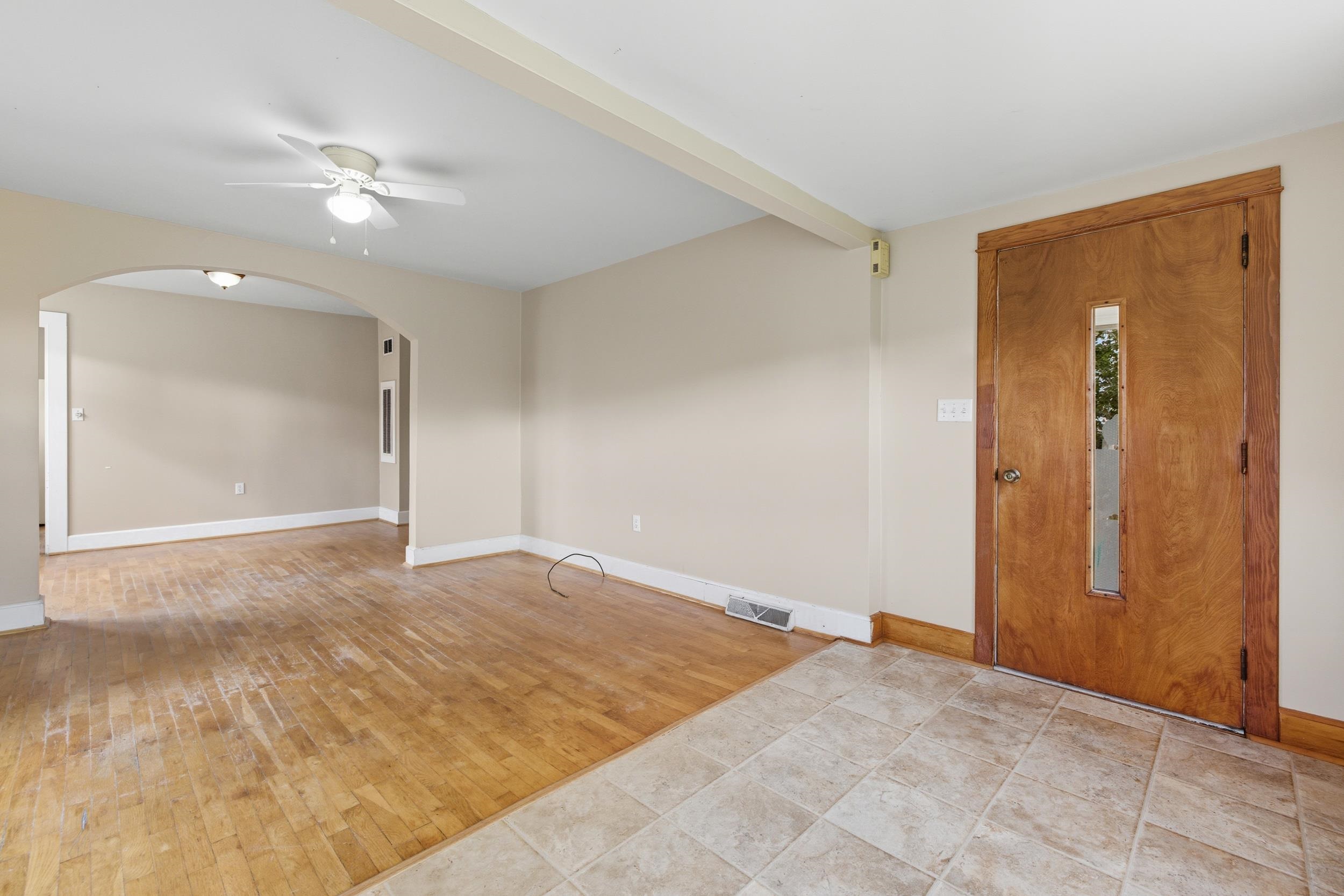 403 LEE AVE, ELKTON, Virginia 22827, 3 Bedrooms Bedrooms, ,1 BathroomBathrooms,Residential,403 LEE AVE,669925 MLS # 669925