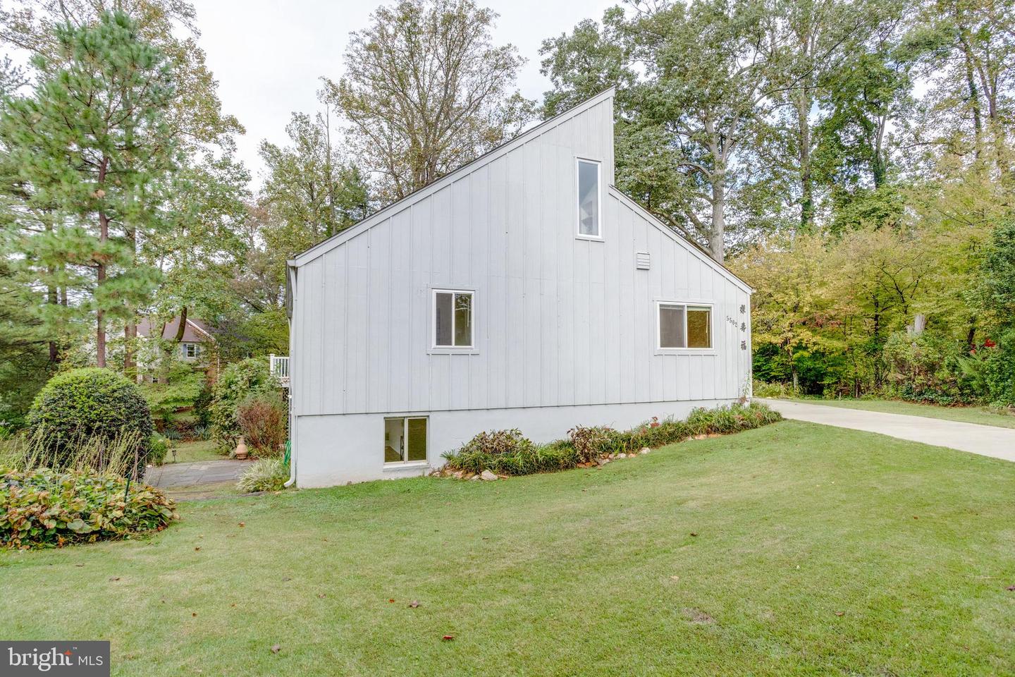 5502 SADDLEBROOK CT, BURKE, Virginia 22015, 5 Bedrooms Bedrooms, ,2 BathroomsBathrooms,Residential,For sale,5502 SADDLEBROOK CT,VAFX2260588 MLS # VAFX2260588
