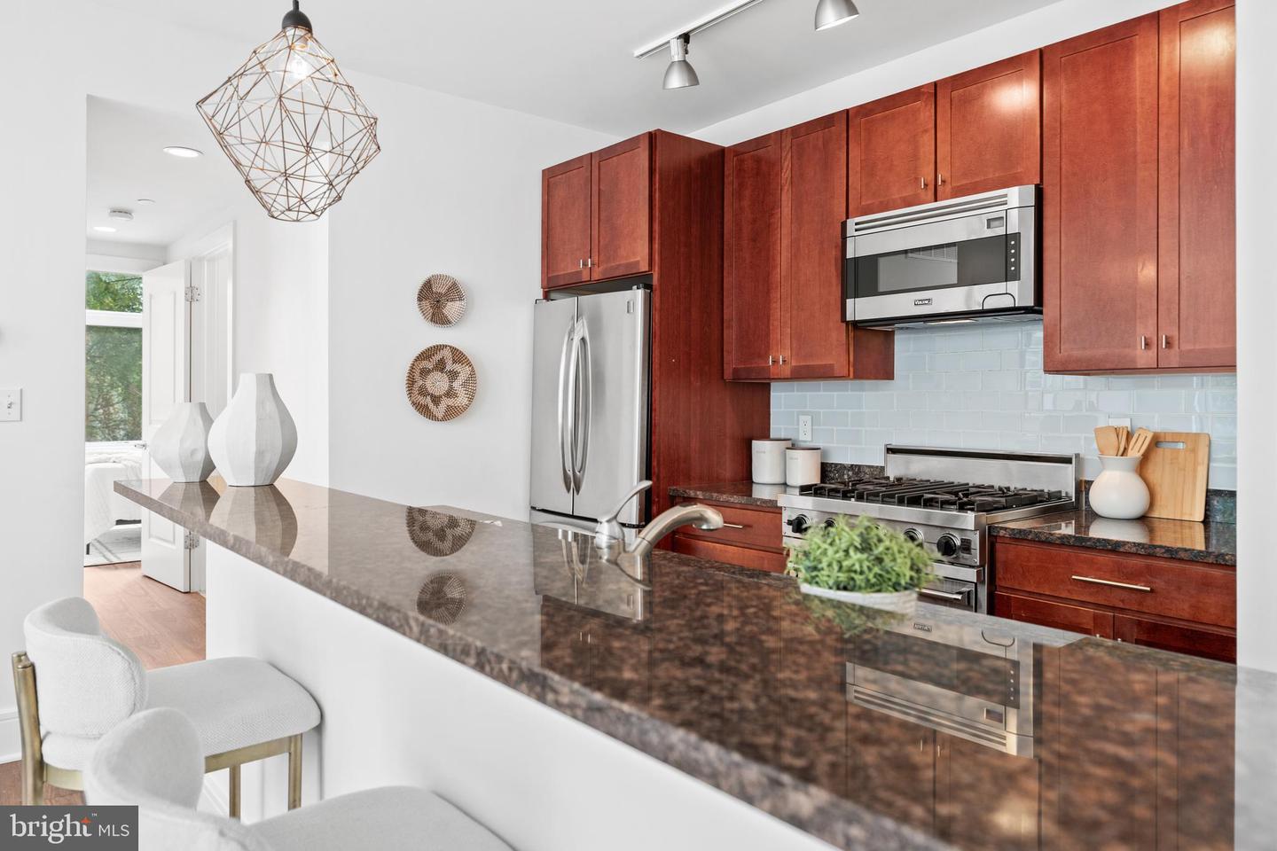 1654 EUCLID ST NW #204, WASHINGTON, District Of Columbia 20009, 2 Bedrooms Bedrooms, ,2 BathroomsBathrooms,Residential,For sale,1654 EUCLID ST NW #204,DCDC2215050 MLS # DCDC2215050