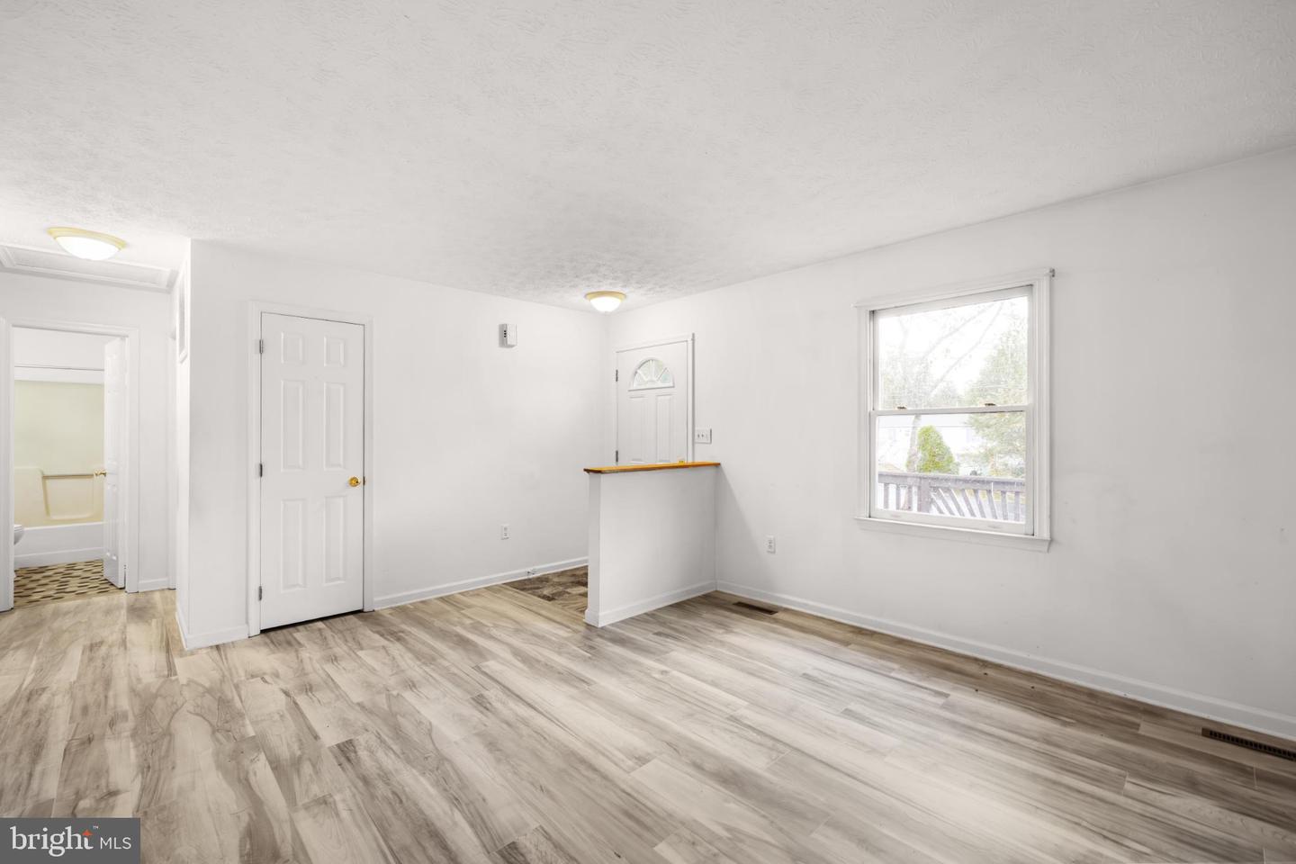 134 CARDINAL LN, WINCHESTER, Virginia 22602, 3 Bedrooms Bedrooms, 6 Rooms Rooms,3 BathroomsBathrooms,Residential,For sale,134 CARDINAL LN,VAFV2036396 MLS # VAFV2036396