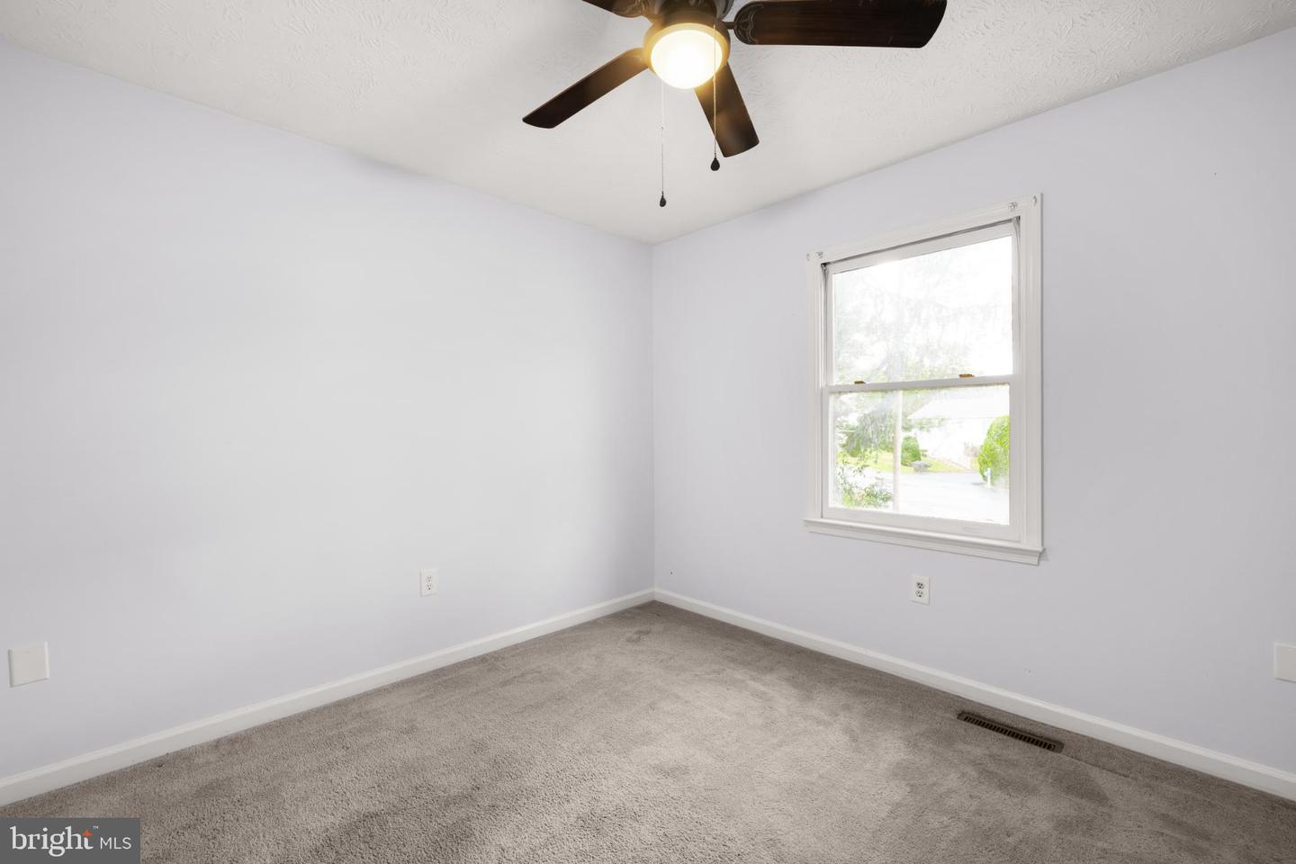 134 CARDINAL LN, WINCHESTER, Virginia 22602, 3 Bedrooms Bedrooms, 6 Rooms Rooms,3 BathroomsBathrooms,Residential,For sale,134 CARDINAL LN,VAFV2036396 MLS # VAFV2036396