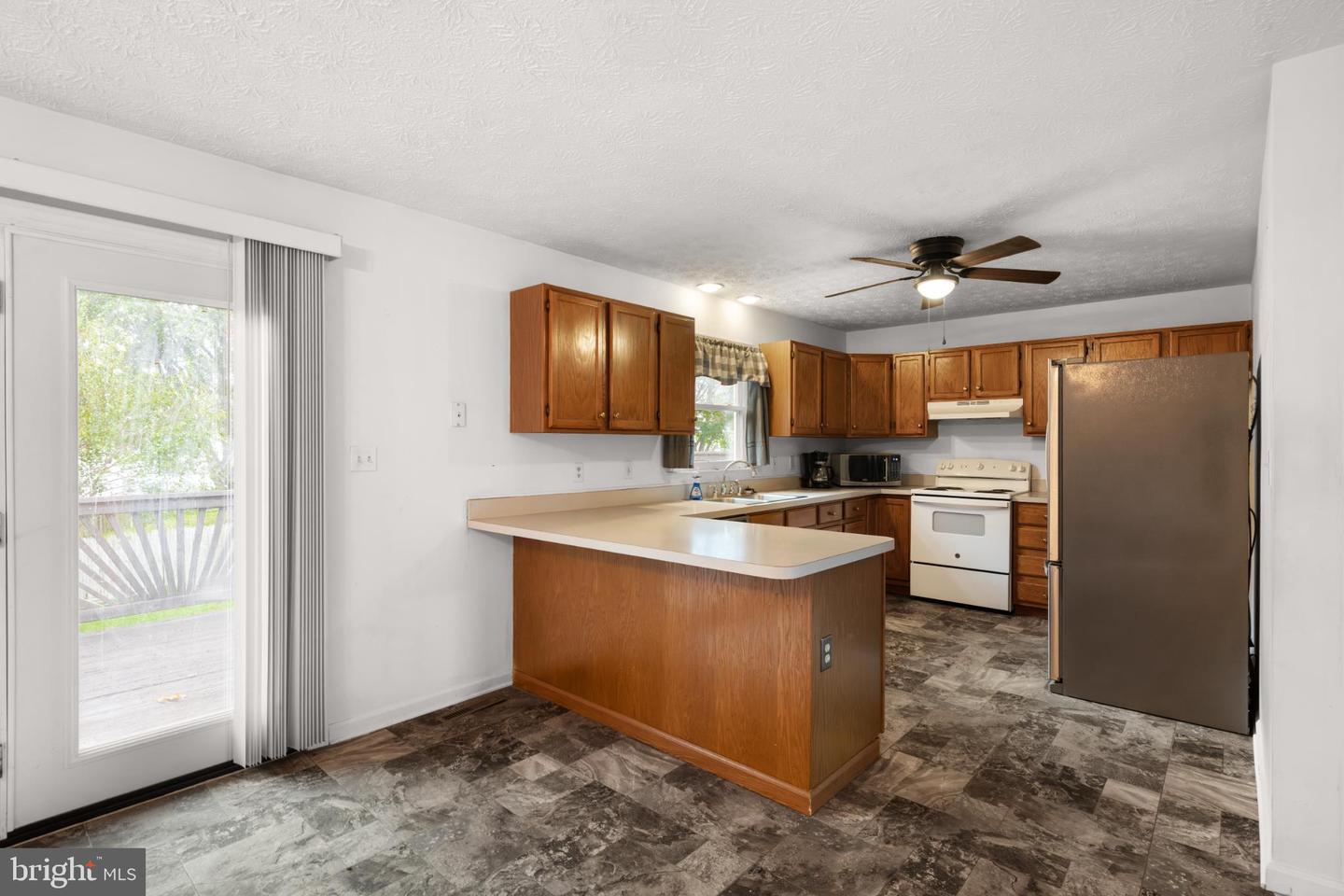 134 CARDINAL LN, WINCHESTER, Virginia 22602, 3 Bedrooms Bedrooms, 6 Rooms Rooms,3 BathroomsBathrooms,Residential,For sale,134 CARDINAL LN,VAFV2036396 MLS # VAFV2036396
