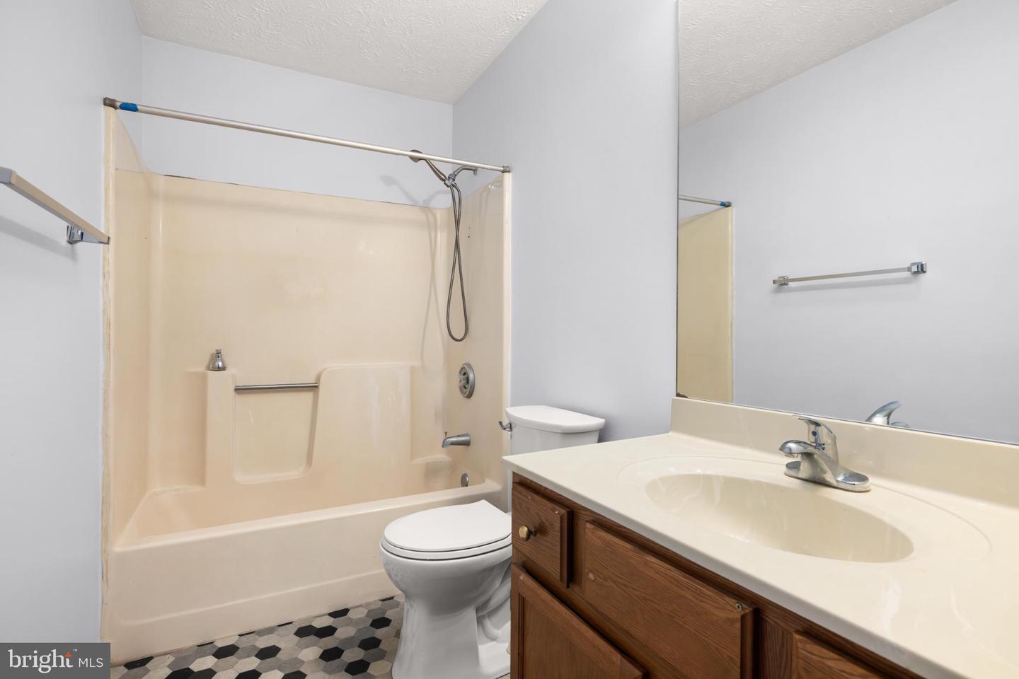 134 CARDINAL LN, WINCHESTER, Virginia 22602, 3 Bedrooms Bedrooms, 6 Rooms Rooms,3 BathroomsBathrooms,Residential,For sale,134 CARDINAL LN,VAFV2036396 MLS # VAFV2036396