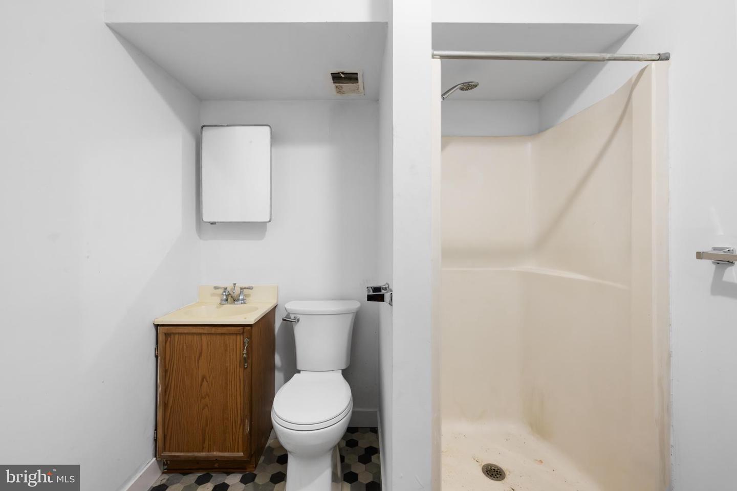 134 CARDINAL LN, WINCHESTER, Virginia 22602, 3 Bedrooms Bedrooms, 6 Rooms Rooms,3 BathroomsBathrooms,Residential,For sale,134 CARDINAL LN,VAFV2036396 MLS # VAFV2036396