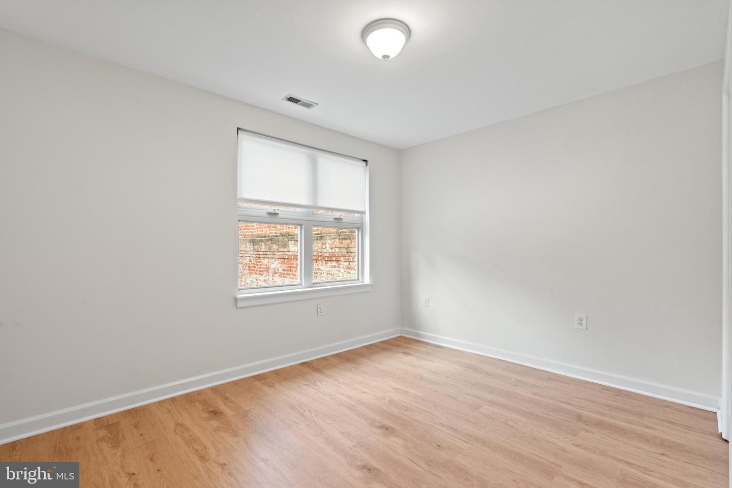 1421 CHAPIN ST NW #102, WASHINGTON, District Of Columbia 20009, 3 Bedrooms Bedrooms, ,3 BathroomsBathrooms,Residential,For sale,1421 CHAPIN ST NW #102,DCDC2223222 MLS # DCDC2223222