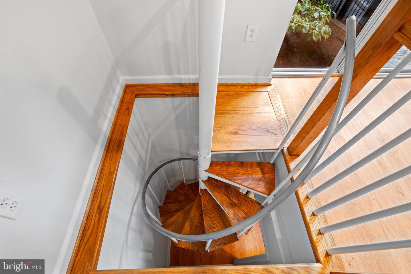 1421 CHAPIN ST NW #102, WASHINGTON, District Of Columbia 20009, 3 Bedrooms Bedrooms, ,3 BathroomsBathrooms,Residential,For sale,1421 CHAPIN ST NW #102,DCDC2223222 MLS # DCDC2223222