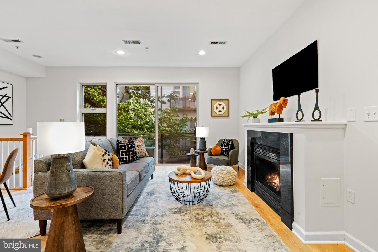 1421 CHAPIN ST NW #102, WASHINGTON, District Of Columbia 20009, 3 Bedrooms Bedrooms, ,3 BathroomsBathrooms,Residential,For sale,1421 CHAPIN ST NW #102,DCDC2223222 MLS # DCDC2223222