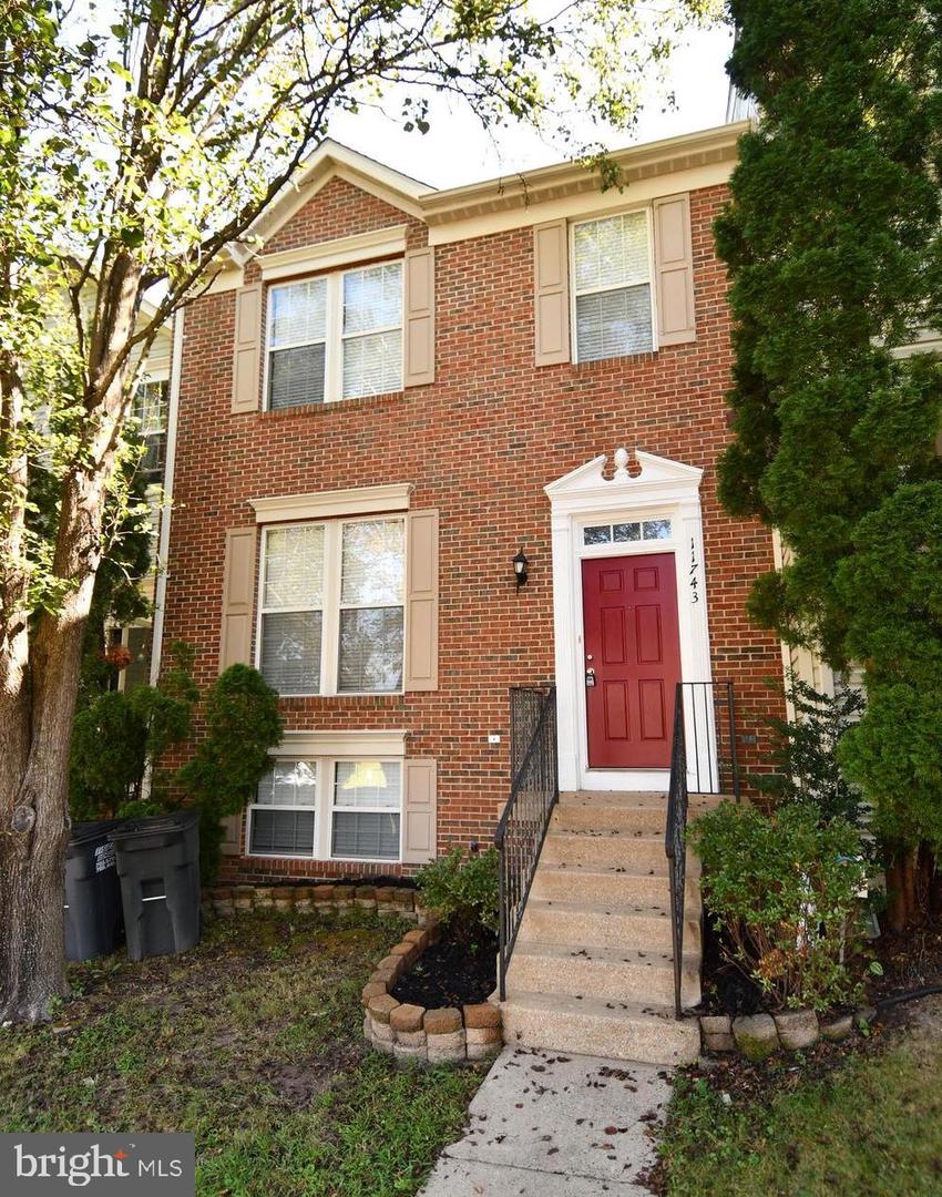 11743 BARROWS LN, WOODBRIDGE, Virginia 22192, 4 Bedrooms Bedrooms, ,3 BathroomsBathrooms,Residential,For sale,11743 BARROWS LN,VAPW2104388 MLS # VAPW2104388