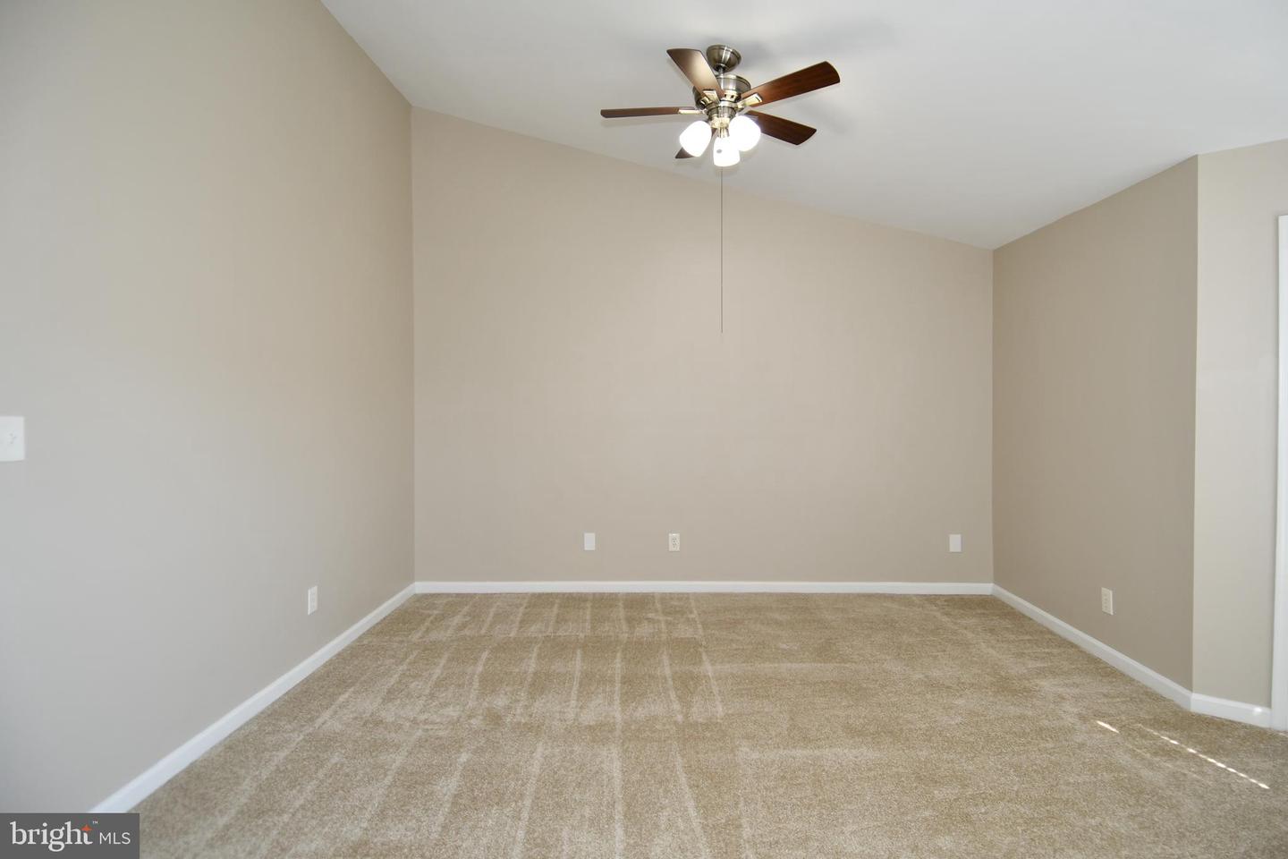 11743 BARROWS LN, WOODBRIDGE, Virginia 22192, 4 Bedrooms Bedrooms, ,3 BathroomsBathrooms,Residential,For sale,11743 BARROWS LN,VAPW2104388 MLS # VAPW2104388