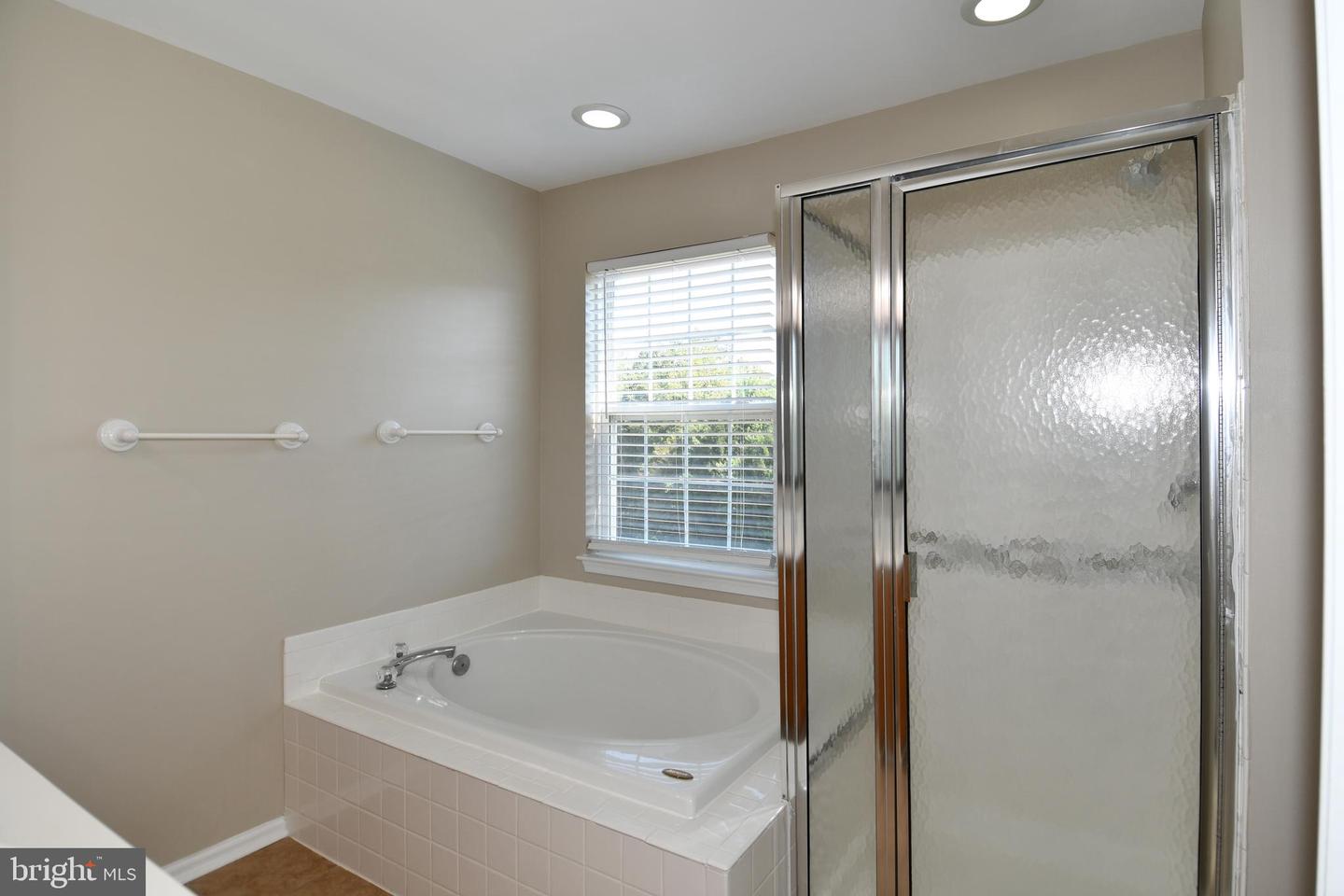 11743 BARROWS LN, WOODBRIDGE, Virginia 22192, 4 Bedrooms Bedrooms, ,3 BathroomsBathrooms,Residential,For sale,11743 BARROWS LN,VAPW2104388 MLS # VAPW2104388