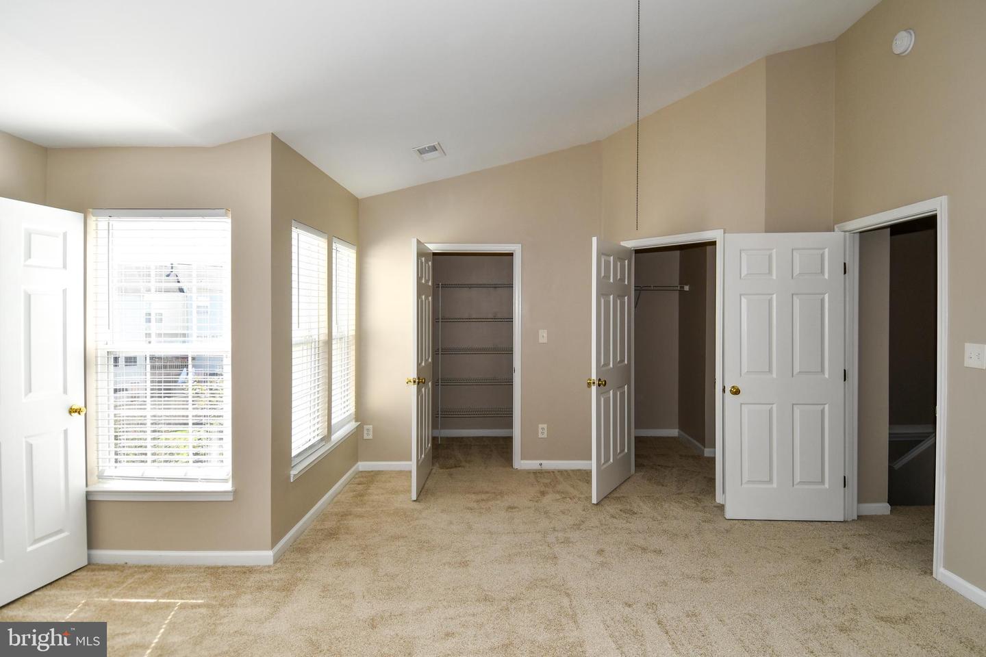 11743 BARROWS LN, WOODBRIDGE, Virginia 22192, 4 Bedrooms Bedrooms, ,3 BathroomsBathrooms,Residential,For sale,11743 BARROWS LN,VAPW2104388 MLS # VAPW2104388