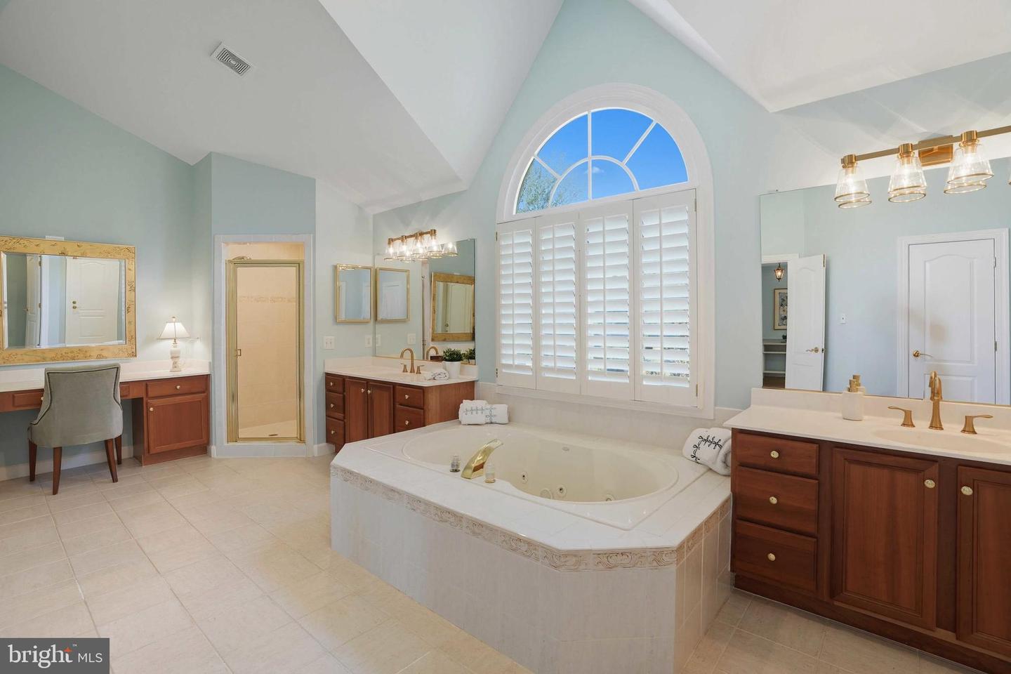 3014 APPLE BROOK LN, OAKTON, Virginia 22124, 5 Bedrooms Bedrooms, ,4 BathroomsBathrooms,Residential,For sale,3014 APPLE BROOK LN,VAFX2268776 MLS # VAFX2268776