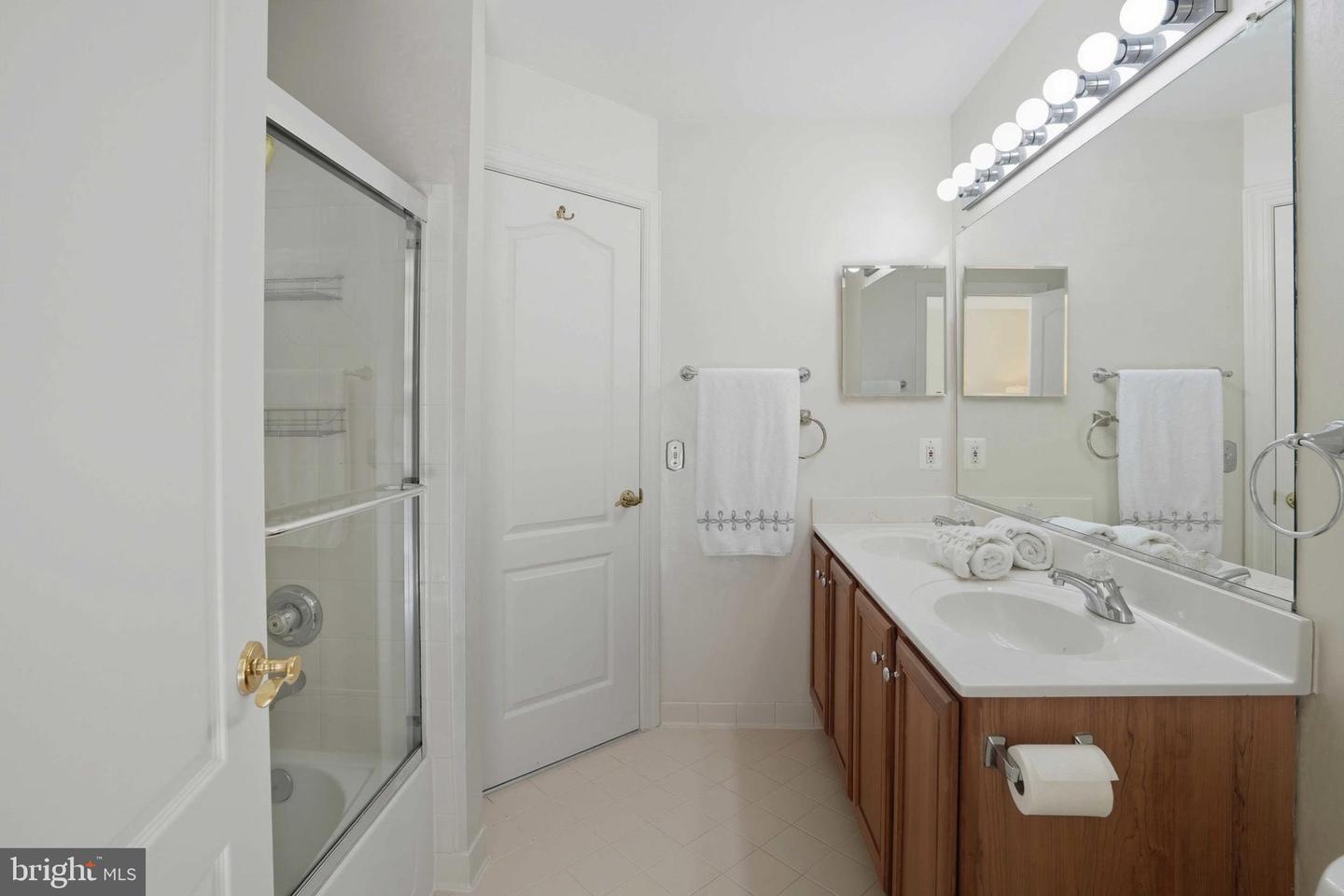 3014 APPLE BROOK LN, OAKTON, Virginia 22124, 5 Bedrooms Bedrooms, ,4 BathroomsBathrooms,Residential,For sale,3014 APPLE BROOK LN,VAFX2268776 MLS # VAFX2268776
