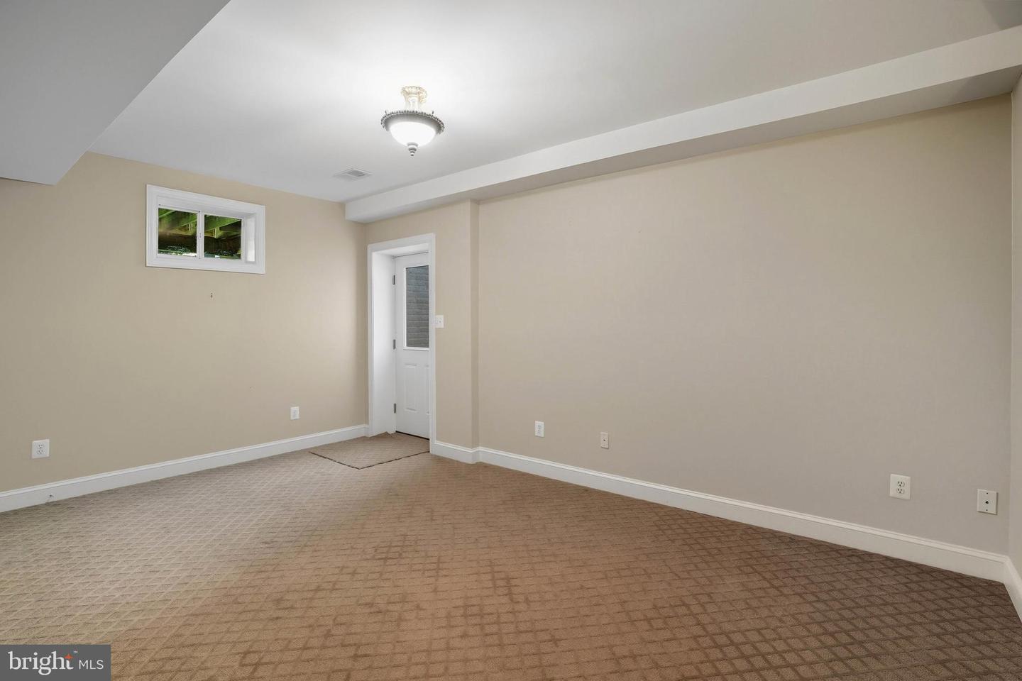 3014 APPLE BROOK LN, OAKTON, Virginia 22124, 5 Bedrooms Bedrooms, ,4 BathroomsBathrooms,Residential,For sale,3014 APPLE BROOK LN,VAFX2268776 MLS # VAFX2268776
