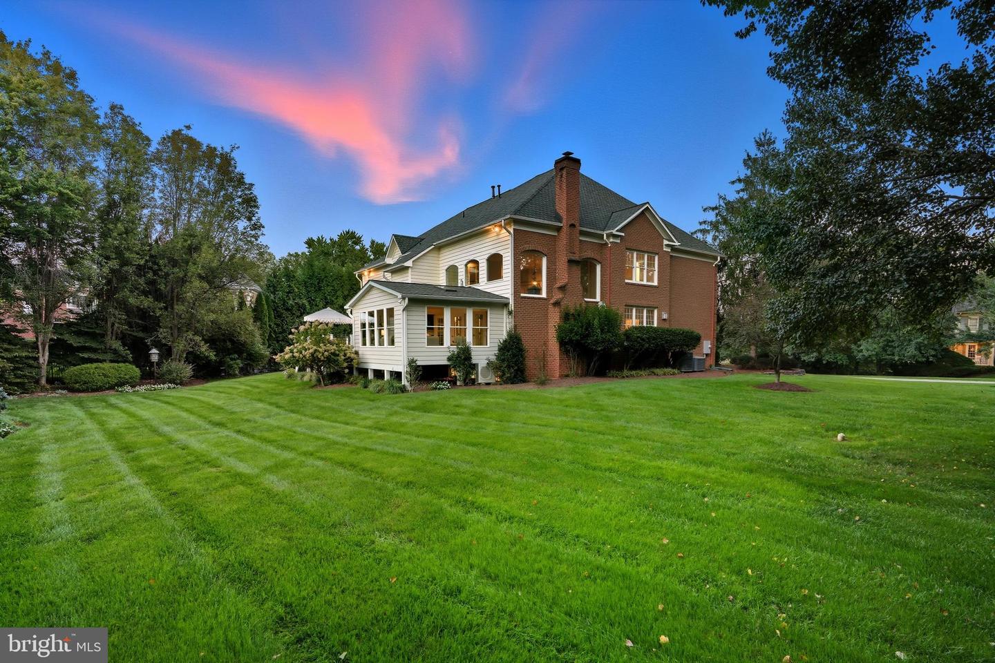 3014 APPLE BROOK LN, OAKTON, Virginia 22124, 5 Bedrooms Bedrooms, ,4 BathroomsBathrooms,Residential,For sale,3014 APPLE BROOK LN,VAFX2268776 MLS # VAFX2268776