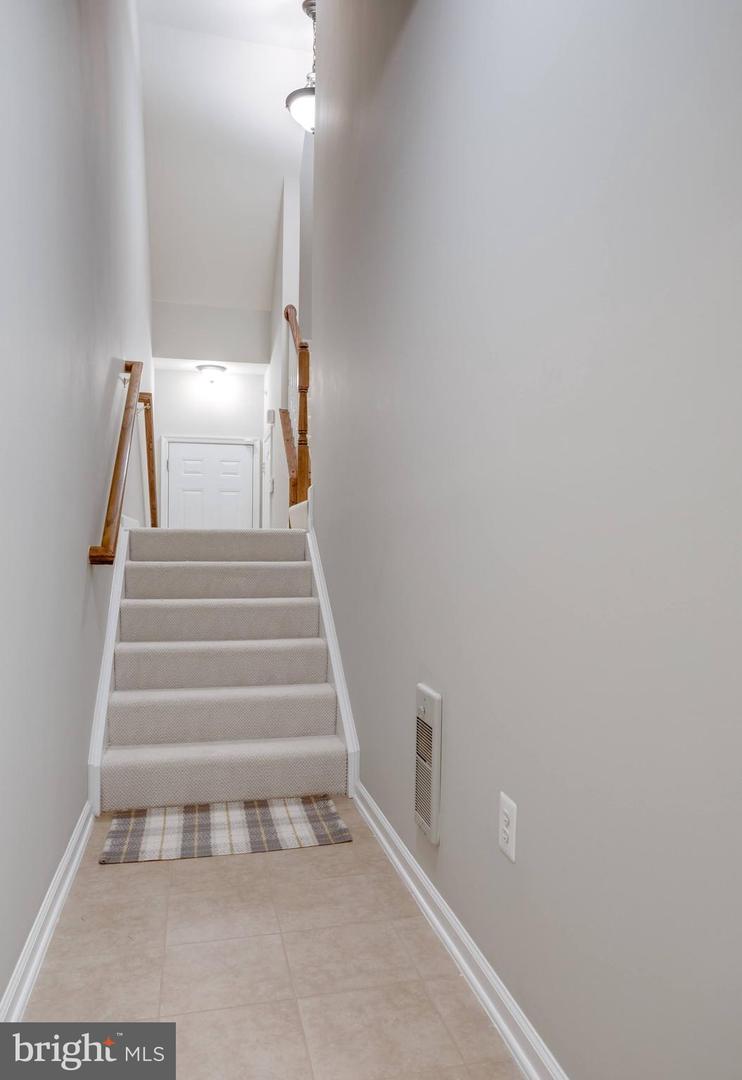 42634 HOLLYHOCK TER, BRAMBLETON, Virginia 20148, 3 Bedrooms Bedrooms, ,2 BathroomsBathrooms,Residential,For sale,42634 HOLLYHOCK TER,VALO2107574 MLS # VALO2107574