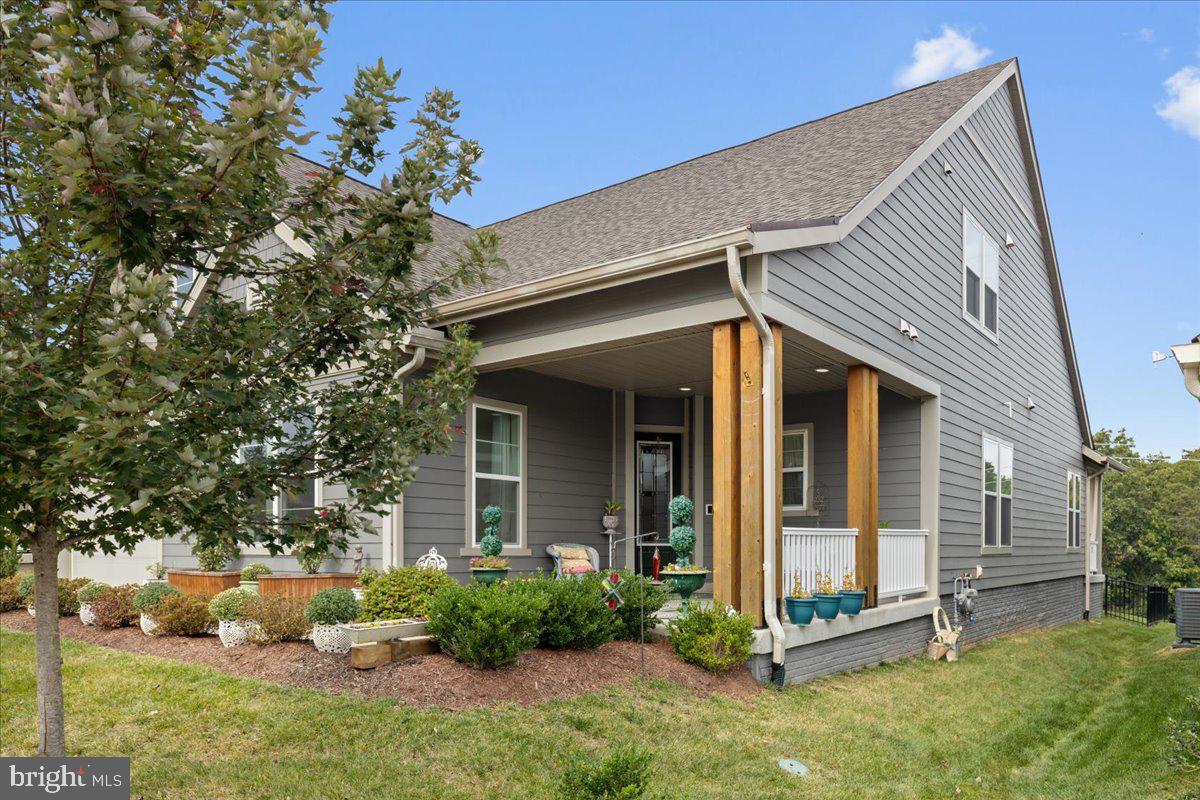 117 MALLARD DR, LAKE FREDERICK, Virginia 22630, 3 Bedrooms Bedrooms, ,3 BathroomsBathrooms,Residential,For sale,117 MALLARD DR,VAFV2037046 MLS # VAFV2037046