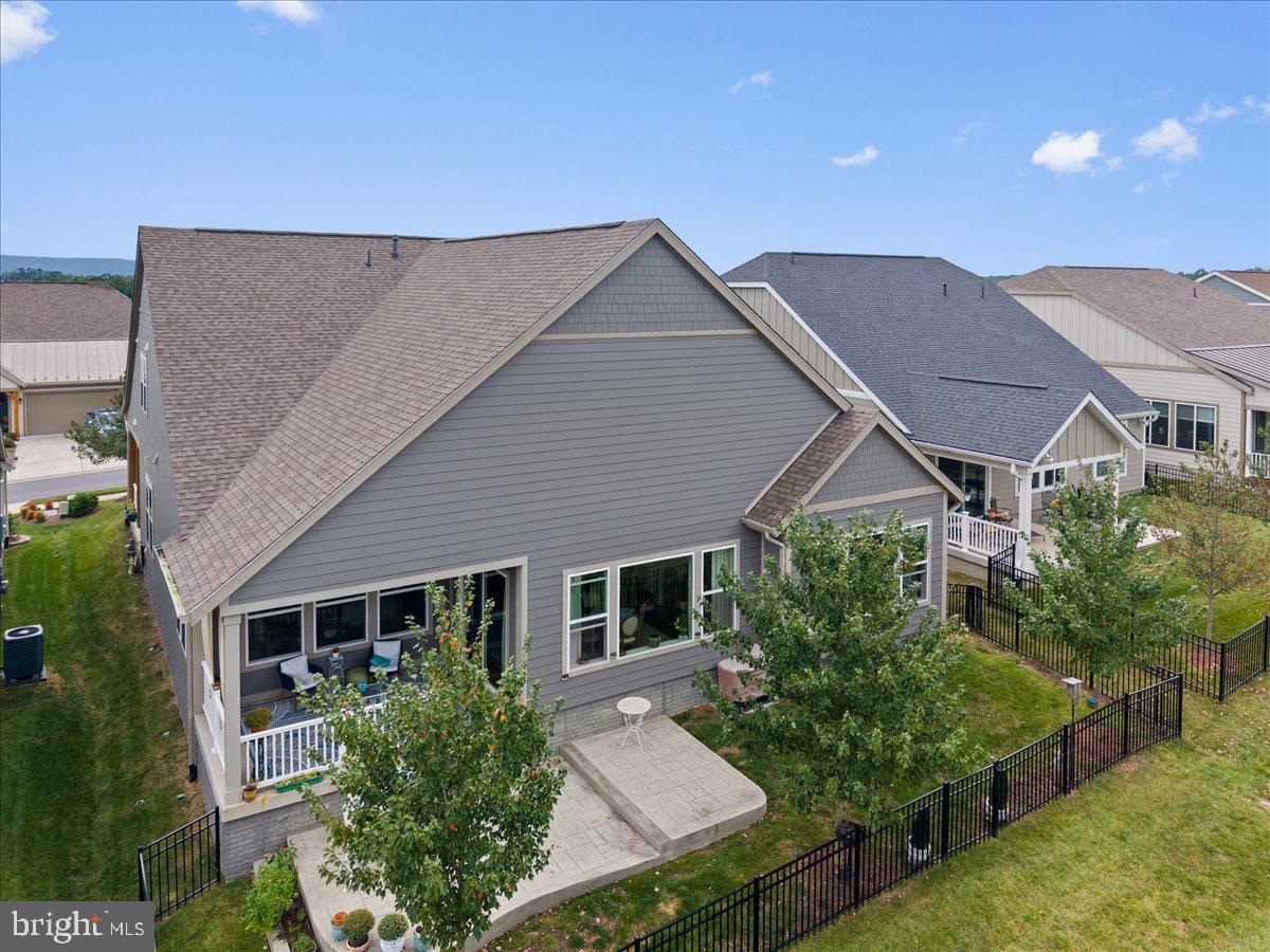 117 MALLARD DR, LAKE FREDERICK, Virginia 22630, 3 Bedrooms Bedrooms, ,3 BathroomsBathrooms,Residential,For sale,117 MALLARD DR,VAFV2037046 MLS # VAFV2037046