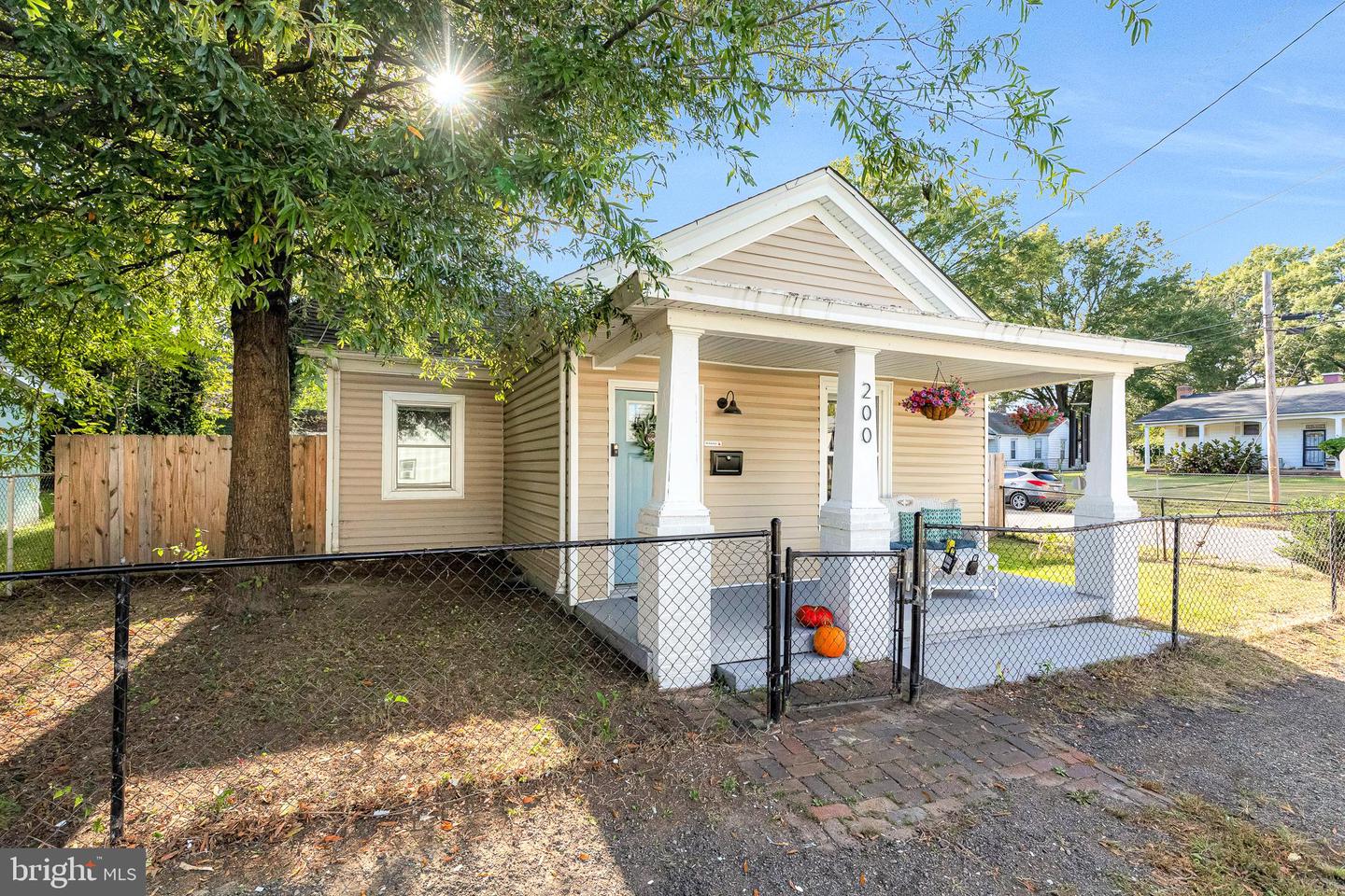 200 E 30TH ST, RICHMOND, Virginia 23224, 3 Bedrooms Bedrooms, 6 Rooms Rooms,2 BathroomsBathrooms,Residential,For sale,200 E 30TH ST,VARC2000760 MLS # VARC2000760