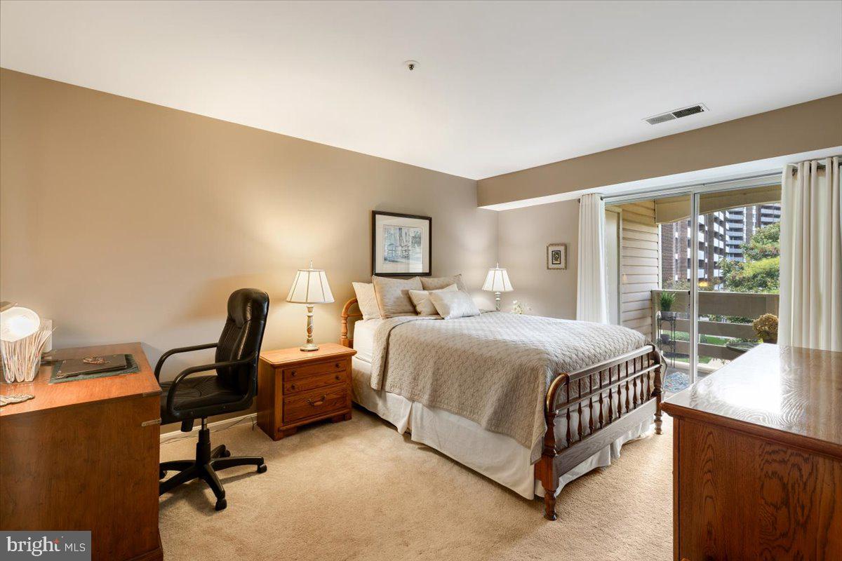 244 S REYNOLDS ST #403, ALEXANDRIA, Virginia 22304, 1 Bedroom Bedrooms, ,1 BathroomBathrooms,Residential,For sale,244 S REYNOLDS ST #403,VAAX2050344 MLS # VAAX2050344