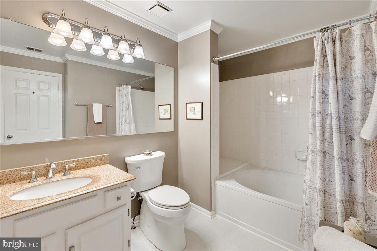 244 S REYNOLDS ST #403, ALEXANDRIA, Virginia 22304, 1 Bedroom Bedrooms, ,1 BathroomBathrooms,Residential,For sale,244 S REYNOLDS ST #403,VAAX2050344 MLS # VAAX2050344