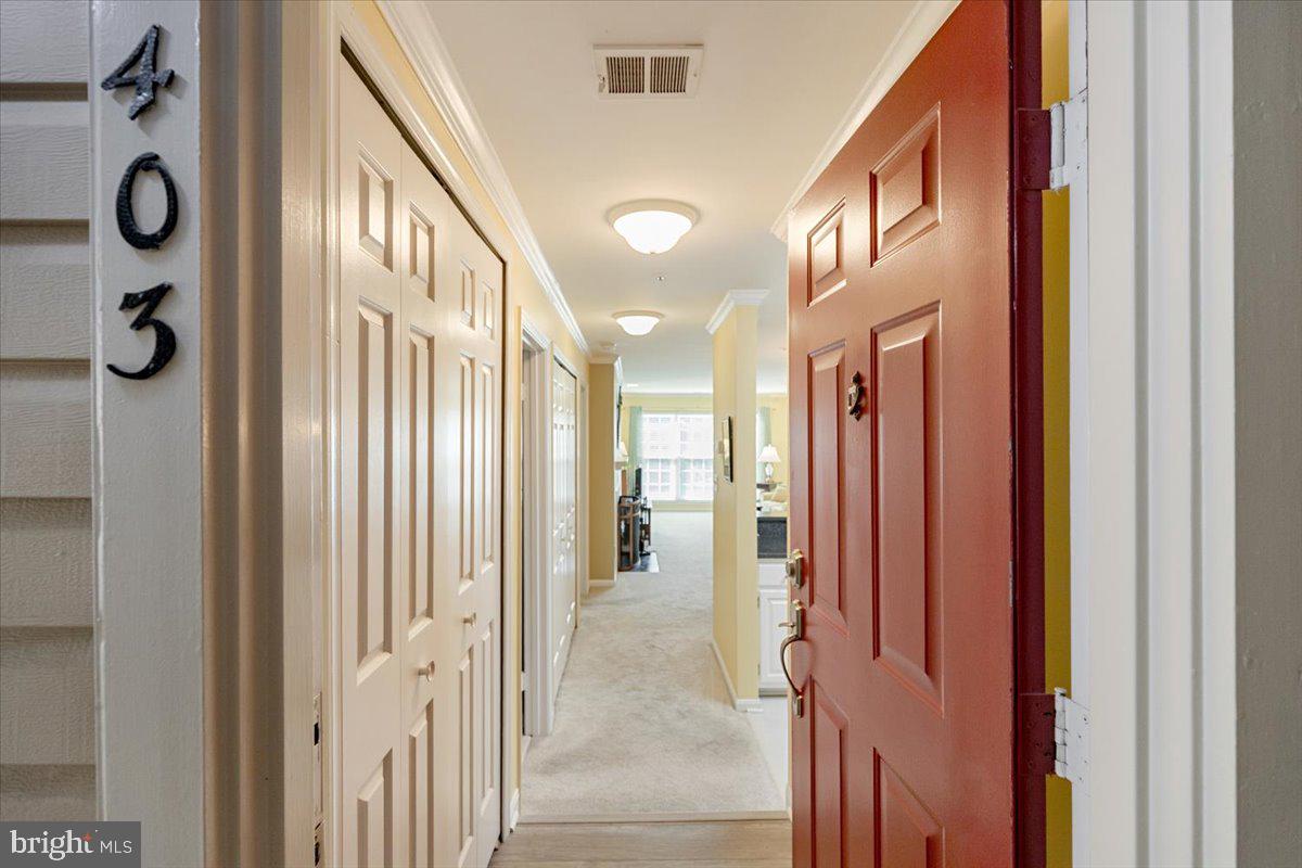 244 S REYNOLDS ST #403, ALEXANDRIA, Virginia 22304, 1 Bedroom Bedrooms, ,1 BathroomBathrooms,Residential,For sale,244 S REYNOLDS ST #403,VAAX2050344 MLS # VAAX2050344