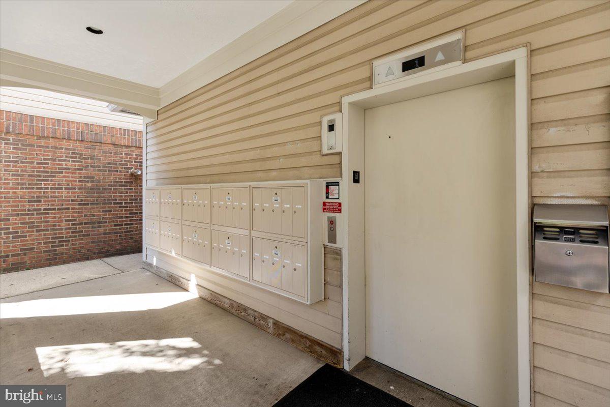 244 S REYNOLDS ST #403, ALEXANDRIA, Virginia 22304, 1 Bedroom Bedrooms, ,1 BathroomBathrooms,Residential,For sale,244 S REYNOLDS ST #403,VAAX2050344 MLS # VAAX2050344