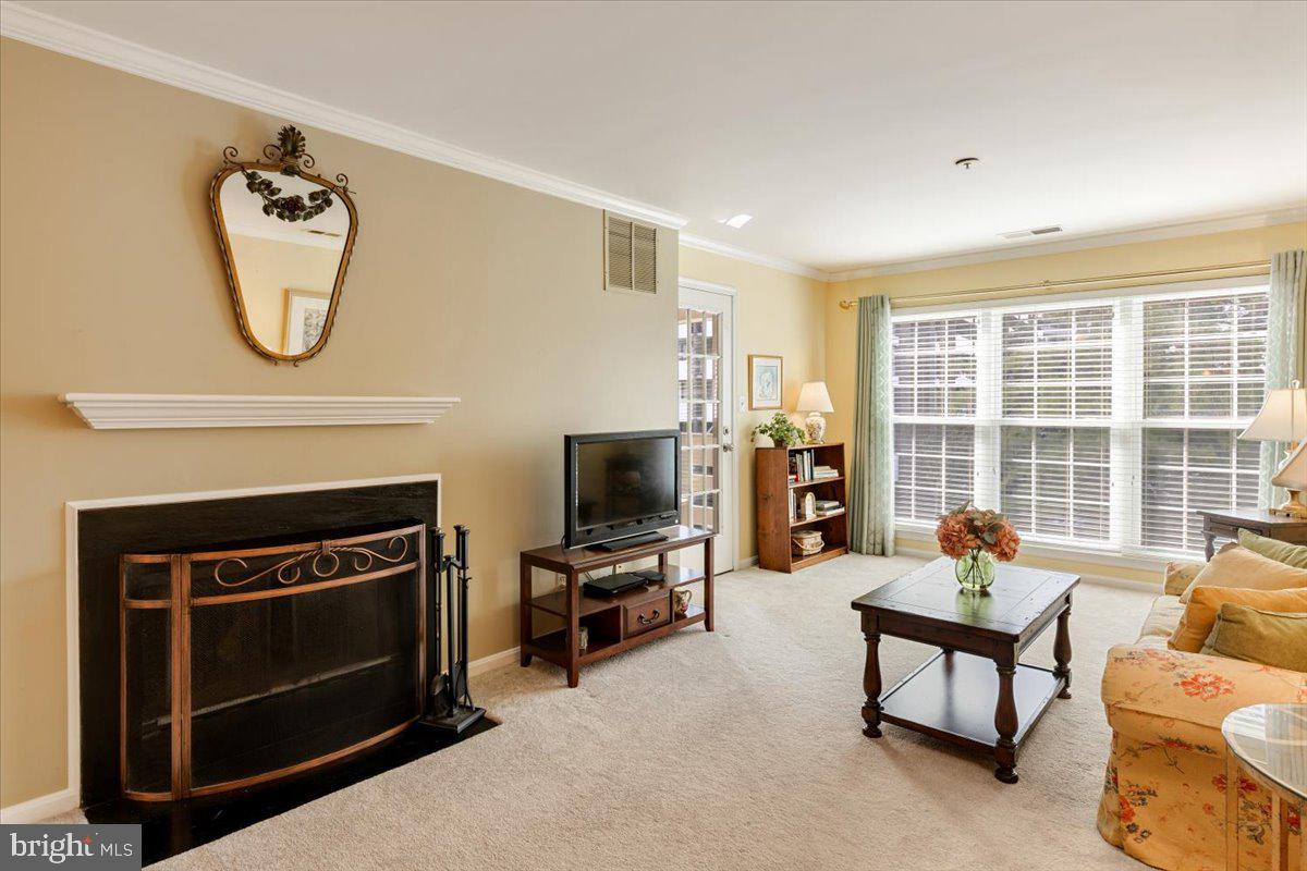 244 S REYNOLDS ST #403, ALEXANDRIA, Virginia 22304, 1 Bedroom Bedrooms, ,1 BathroomBathrooms,Residential,For sale,244 S REYNOLDS ST #403,VAAX2050344 MLS # VAAX2050344