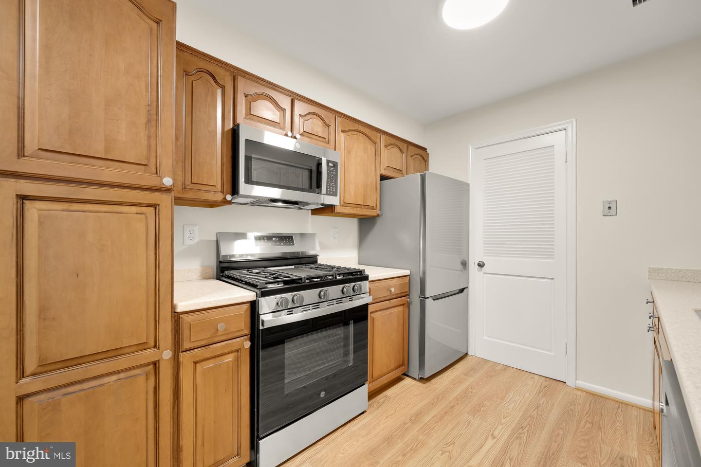 5932 COVE LANDING RD #101, BURKE, Virginia 22015, 1 Bedroom Bedrooms, ,1 BathroomBathrooms,Residential,For sale,5932 COVE LANDING RD #101,VAFX2270034 MLS # VAFX2270034
