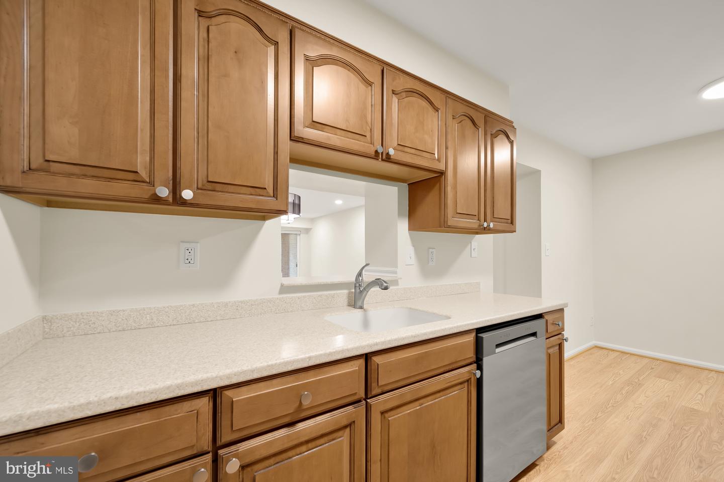 5932 COVE LANDING RD #101, BURKE, Virginia 22015, 1 Bedroom Bedrooms, ,1 BathroomBathrooms,Residential,For sale,5932 COVE LANDING RD #101,VAFX2270034 MLS # VAFX2270034