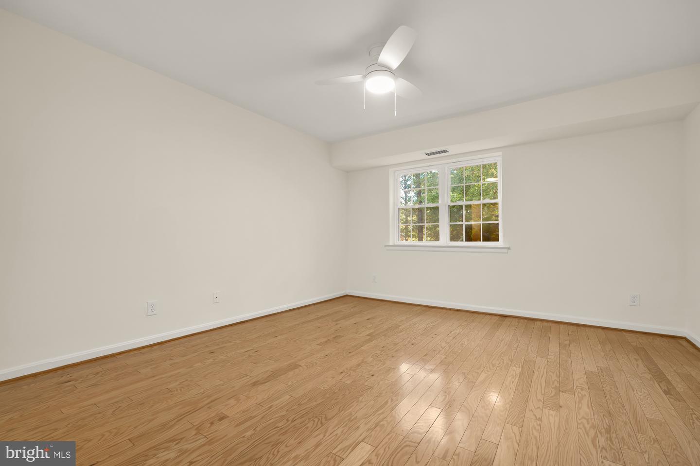 5932 COVE LANDING RD #101, BURKE, Virginia 22015, 1 Bedroom Bedrooms, ,1 BathroomBathrooms,Residential,For sale,5932 COVE LANDING RD #101,VAFX2270034 MLS # VAFX2270034